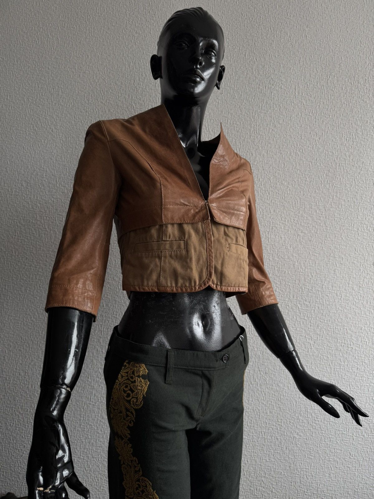 Trussardi Vintage Trussardi jacket 100% LEATHER blazer wmns Size XS / US 0-2 / IT 36-38 - 13 Thumbnail