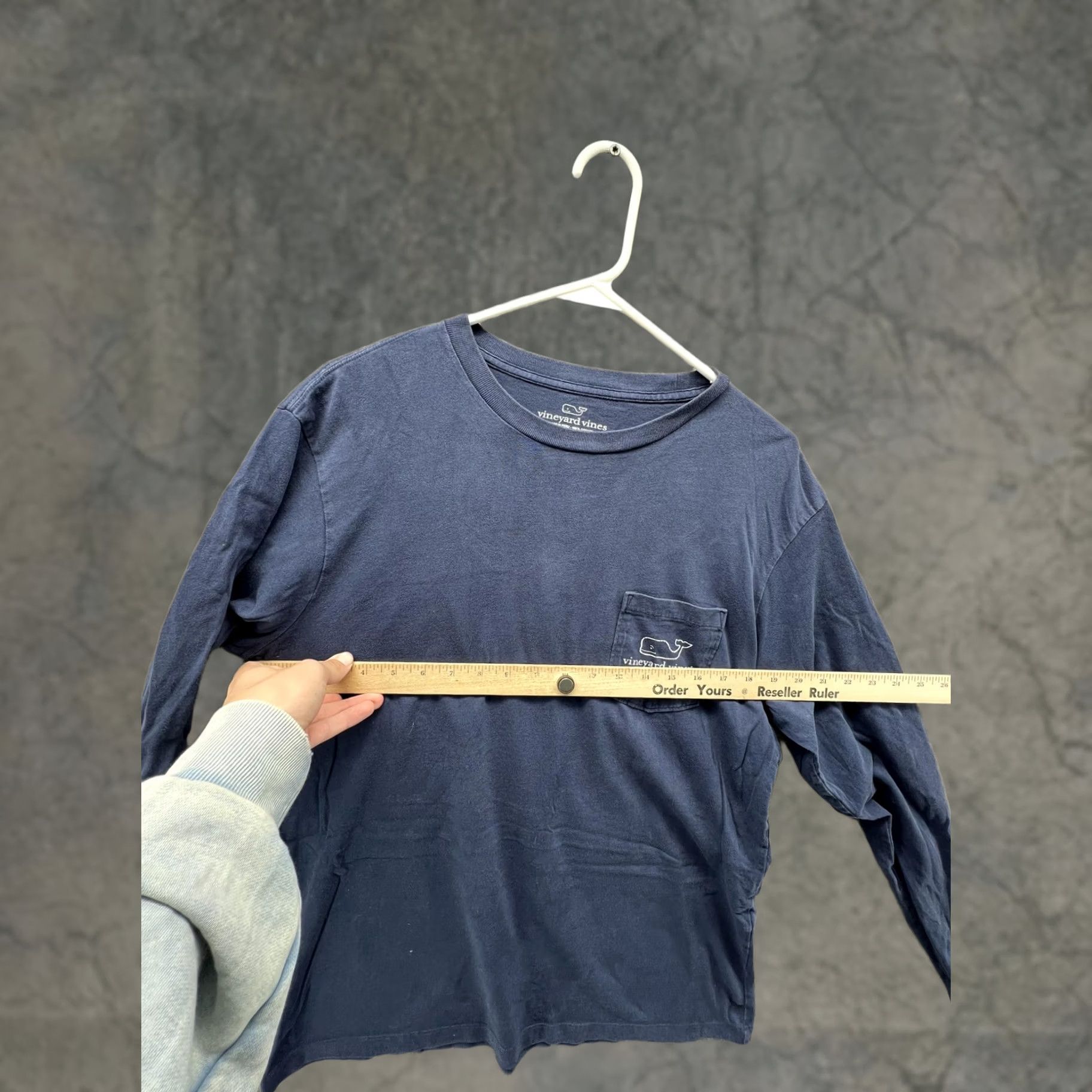 Vineyard Vines Vineyard Vines Shirt Mens Small Blue Long Sleeve Pocket Whale Logo Tee Tagless Descriptive Crew Neck Cotton Jersey Regular Fit Men’s Tee Shirt Size US S / EU 44-46 / 1 - 1 Thumbnail