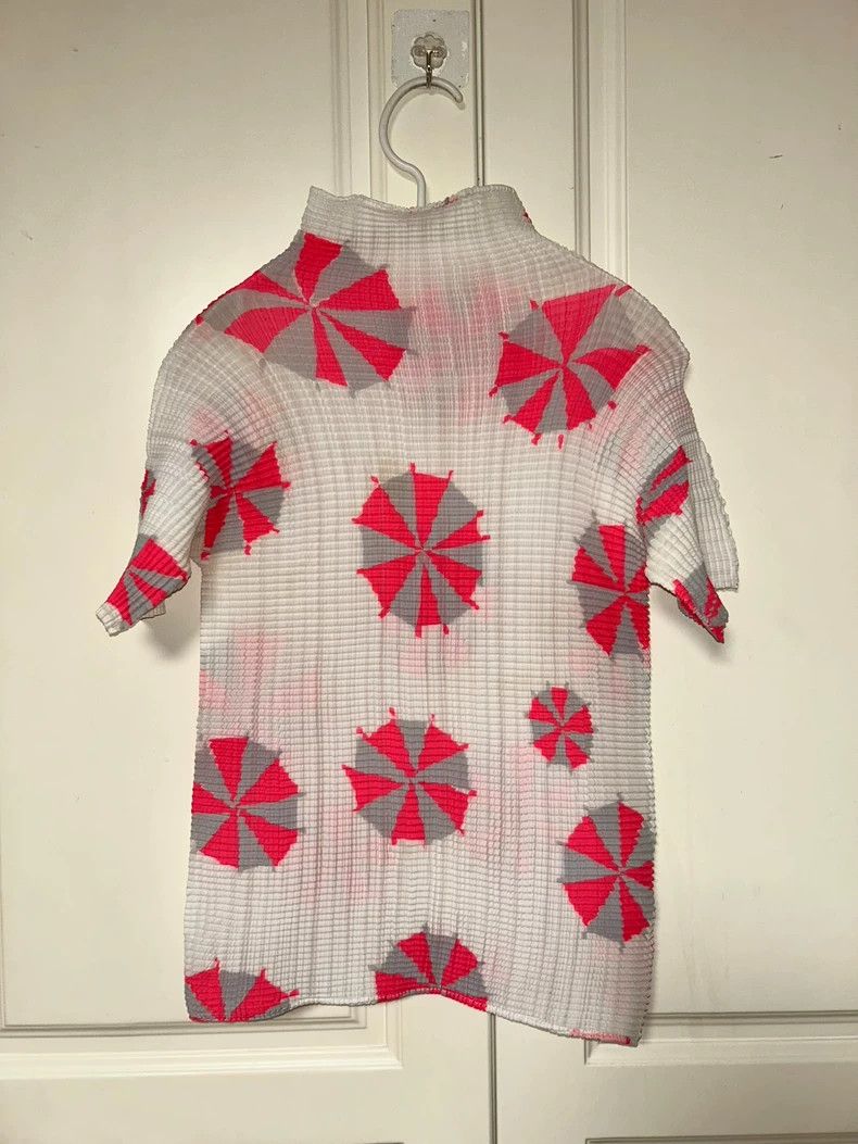 Issey Miyake Issey Miyake size:one size Firework pleated short-sleeved Size S / US 4 / IT 40 - 2 Thumbnail