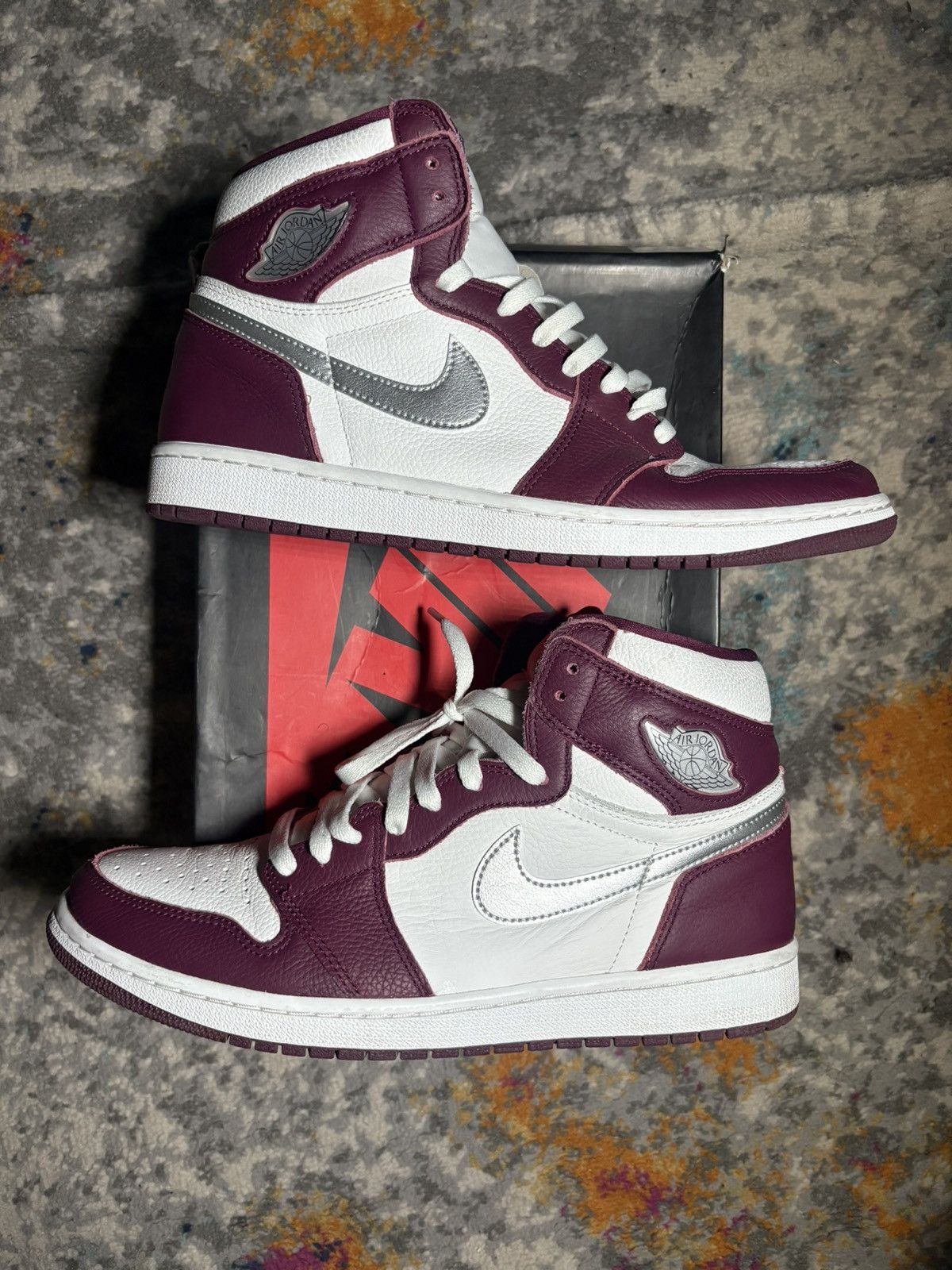 Jordan Brand Air Jordan Retro 1 Bordeaux size 11 Size US 11 / EU 44 - 1 Thumbnail