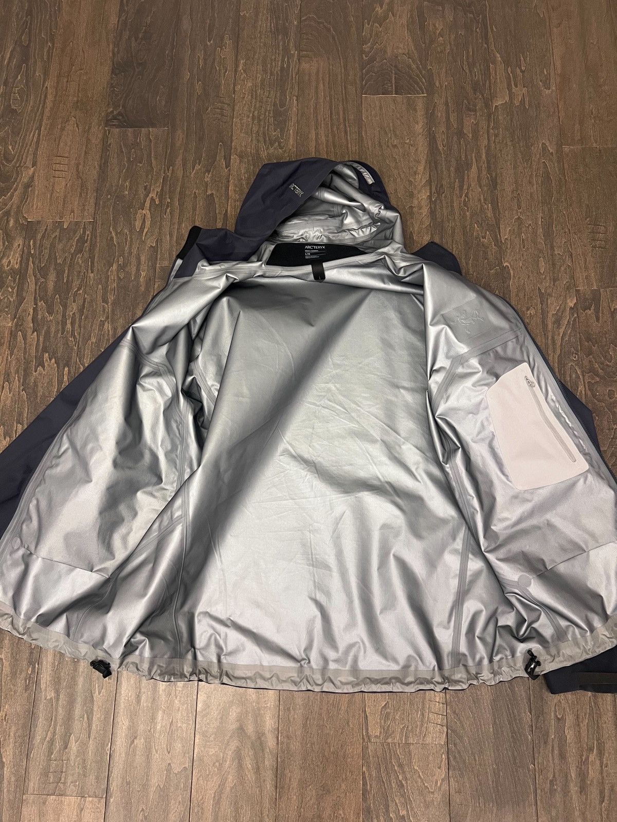 Arc'teryx Arc’teryx Beta jacket black sapphire Size US L / EU 52-54 / 3 - 7 Thumbnail