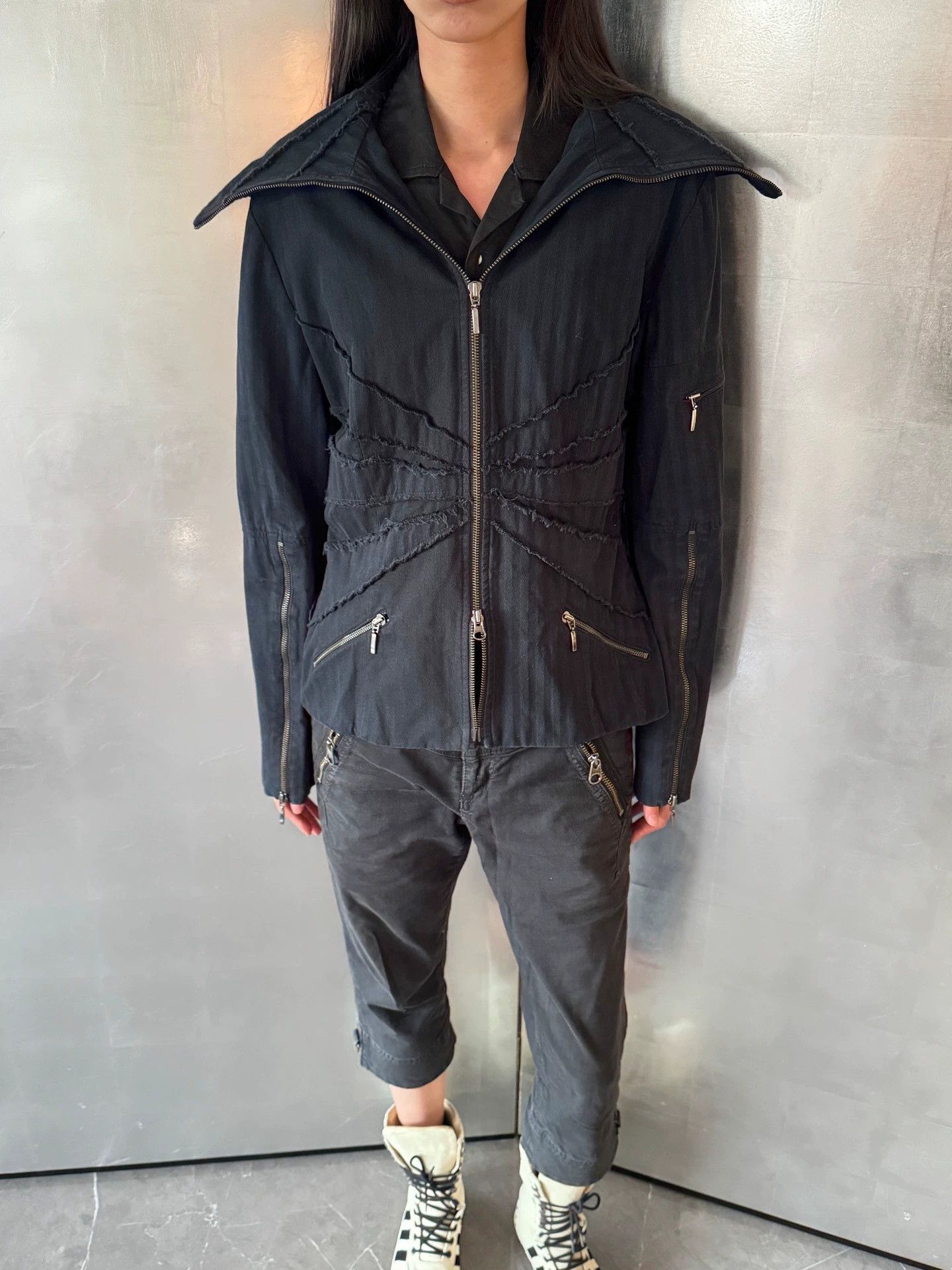 Vintage Vintage Italian Frayed-Collar Double-Zip Textured Waist Jacket L Size L / US 10 / IT 46 - 7 Thumbnail