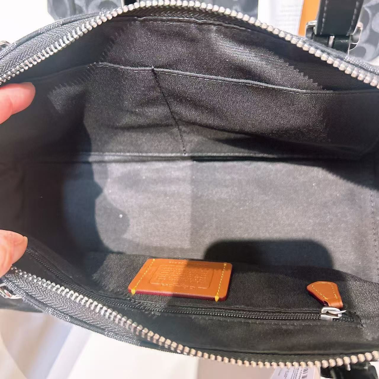 Coach Asher Shoulder Bag In Signature Denim CDB92 Size ONE SIZE - 6 Thumbnail