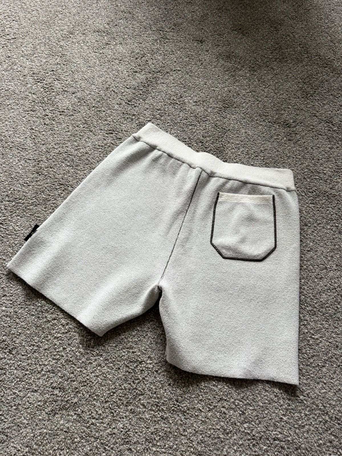 Stone Island Stone Island Sweat Shorts Compass Badge Beige Size L Size US 34 / EU 50 - 9 Thumbnail