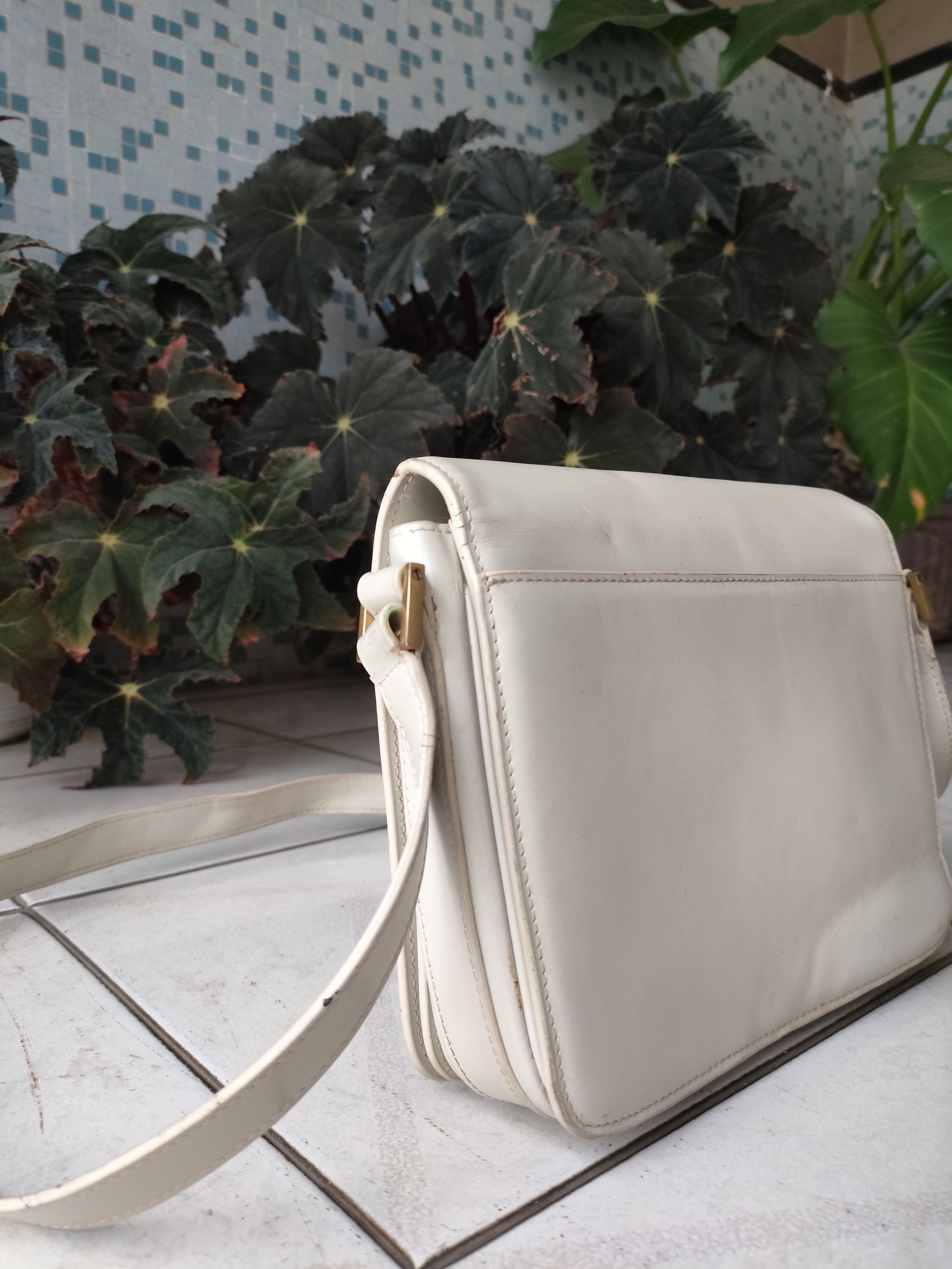 Yves Saint Laurent White Leather Mailbox Size ONE SIZE - 9 Thumbnail