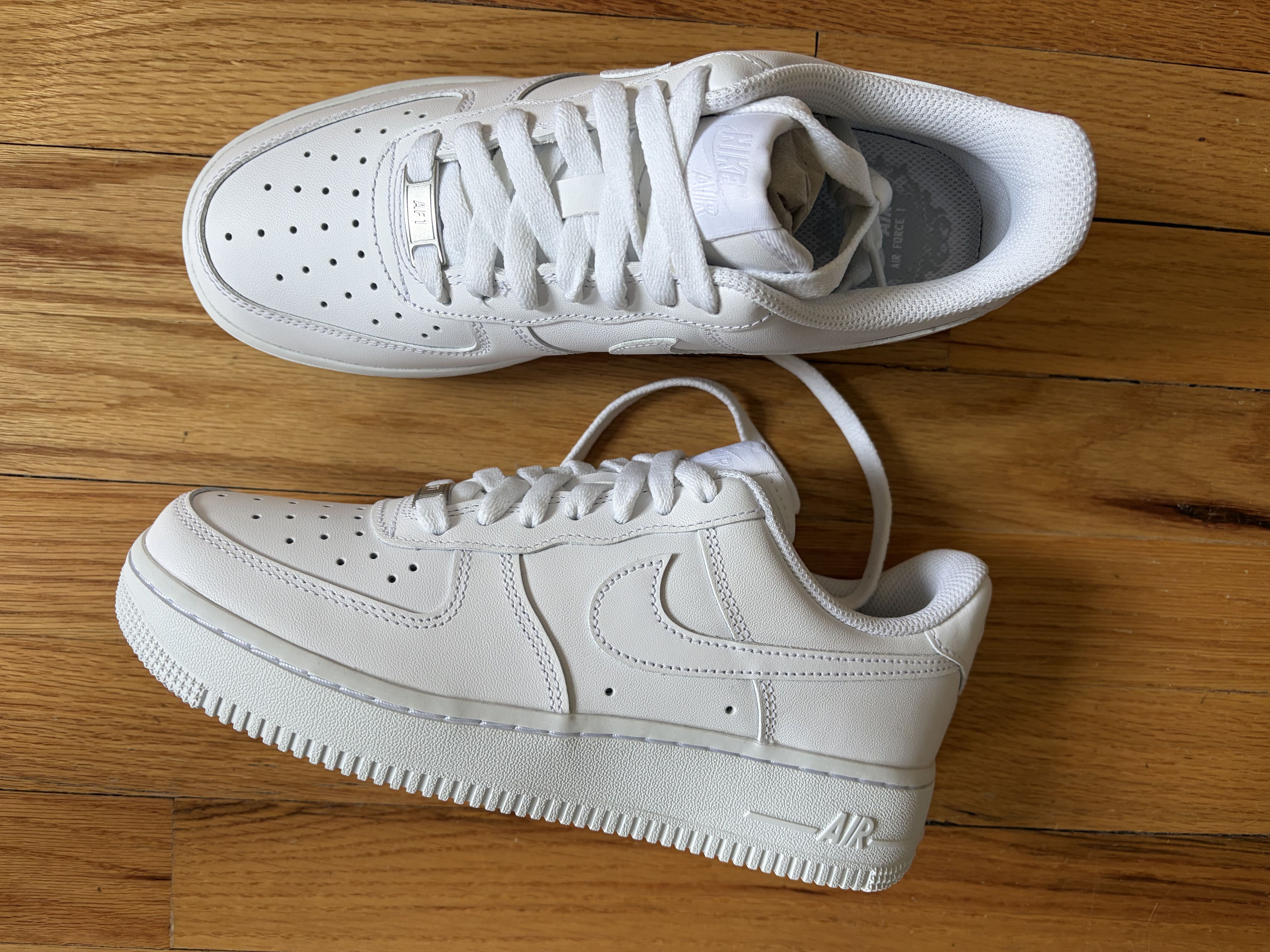 Nike Brand New White AF1 Low Size 7.5 Size US 7.5 / IT 37.5 - 2 Thumbnail