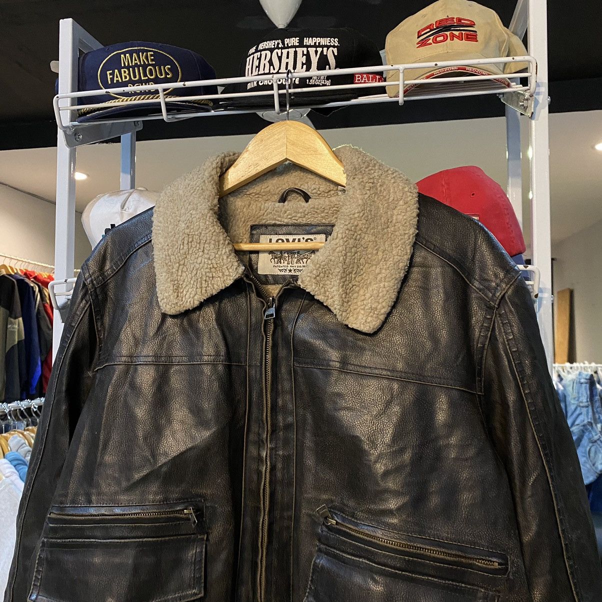 Levi's VINTAGE Y2K LEVIS HEAVY LEATHER JACKET Size US XL / EU 56 / 4 - 4 Thumbnail