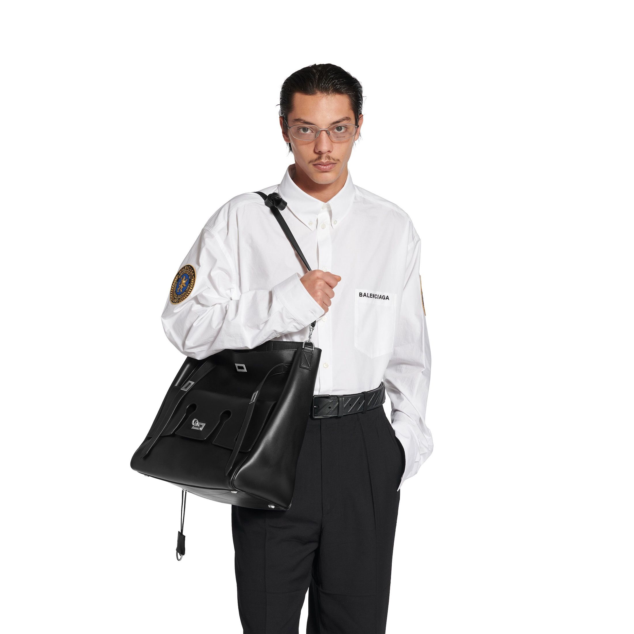 o1tr1nto0226 Size: OS / Bel Air Hobo Messenger Bag