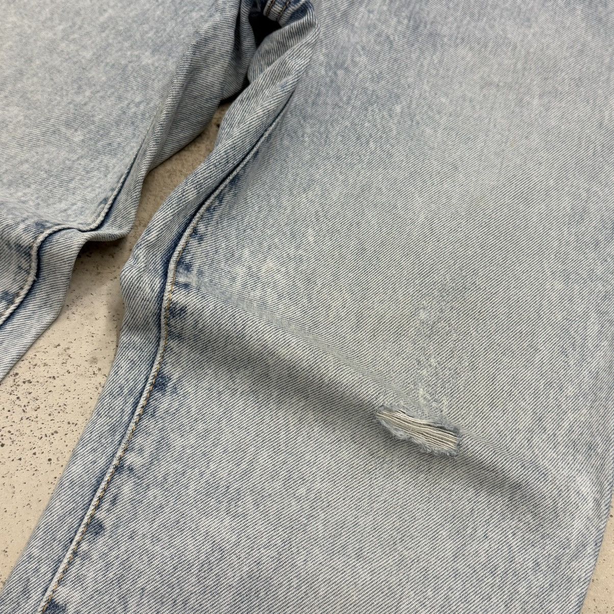 Edwin Vintage Edwin Low Rise Distressed Lightwash Denim Size US 31 - 7 Thumbnail