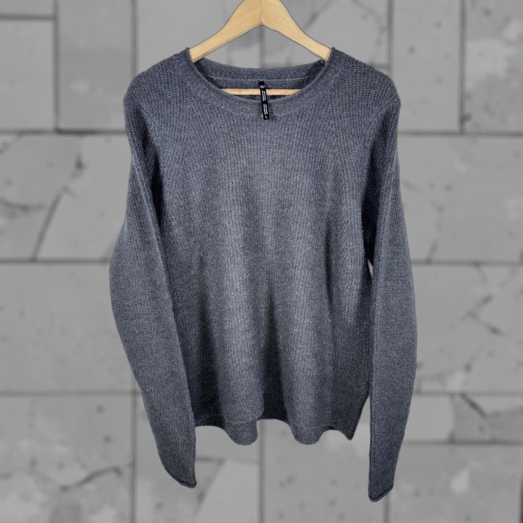 Vintage KUHL Gray Acrylic Wool Blend Sweater Womens L Pullover Mediumweight Comfort Knit Shirt? Size L / US 10 / IT 46 - 1 Thumbnail