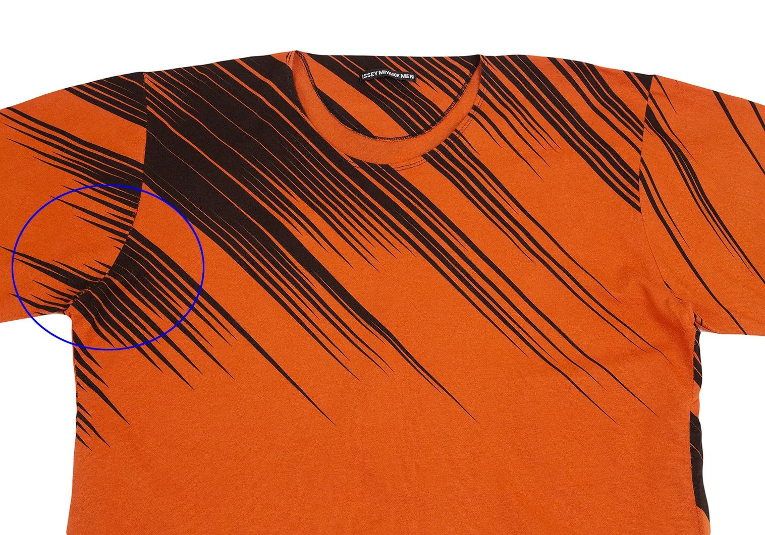 Issey Miyake Zigzag Line Print T-shirt in Orange and Black, Size L Size US L / EU 52-54 / 3 - 2 Thumbnail