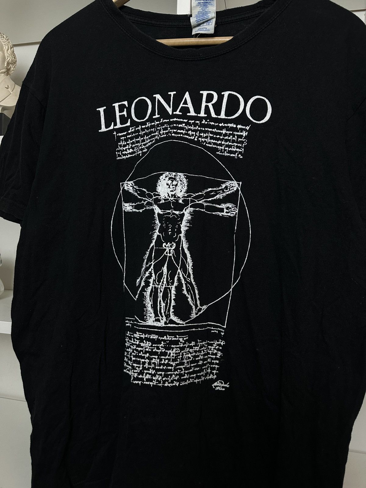 Vintage Vintage y2k 2000s Leonardo da vinci art tee t-shirt Size US L / EU 52-54 / 3 - 2 Thumbnail