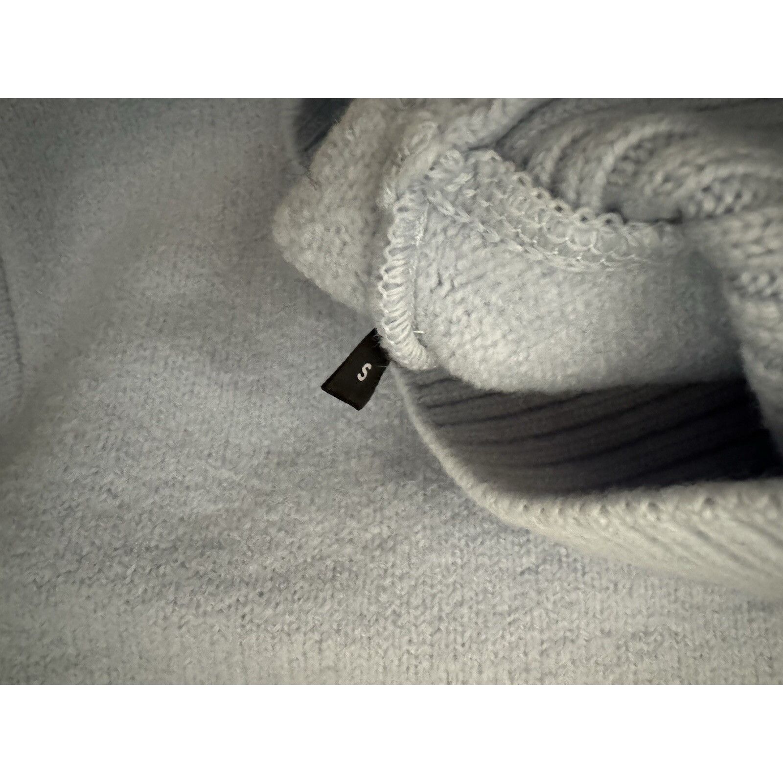 AMI AMI Paris Alexandre Mattiussi Heart Embroidered Turtleneck S Size US S / EU 44-46 / 1 - 5 Thumbnail