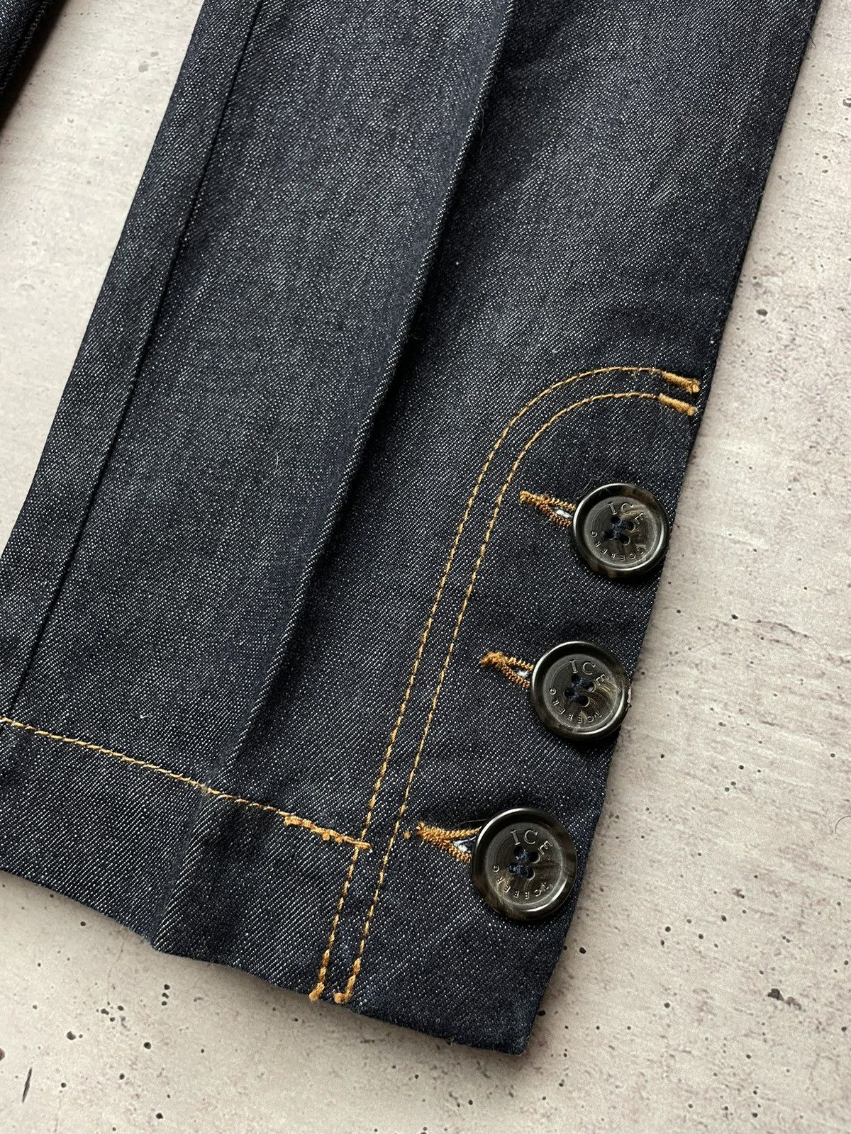 Iceberg × Vintage Vintage Iceberg Faded Luxury Jeans Size 26" / US 2 / IT 38 - 3 Thumbnail