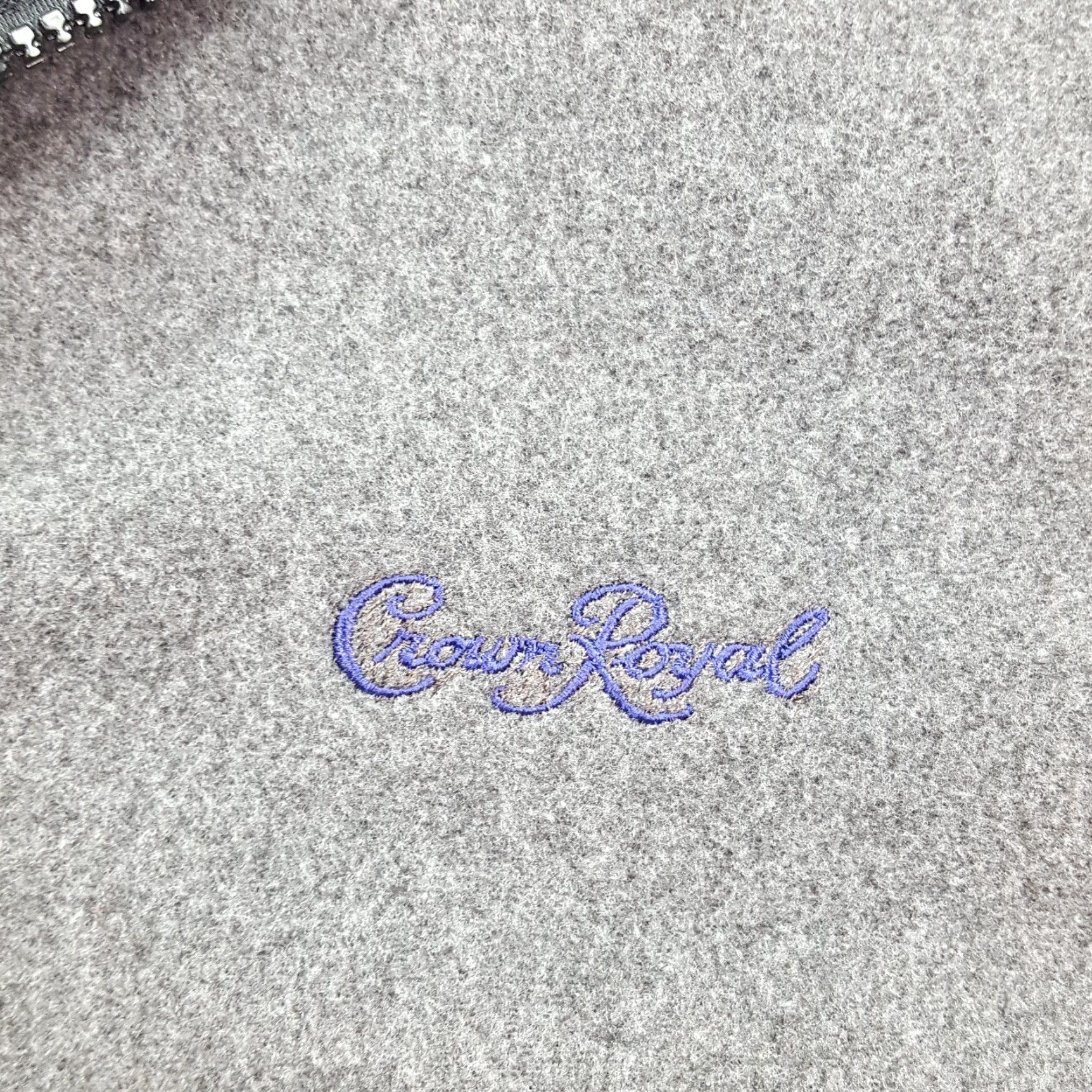 Vintage VINTAGE Crown Royal Fleece Jacket Windbreaker Logo Zip Up Gray XL Men Size US XL / EU 56 / 4 - 5 Thumbnail