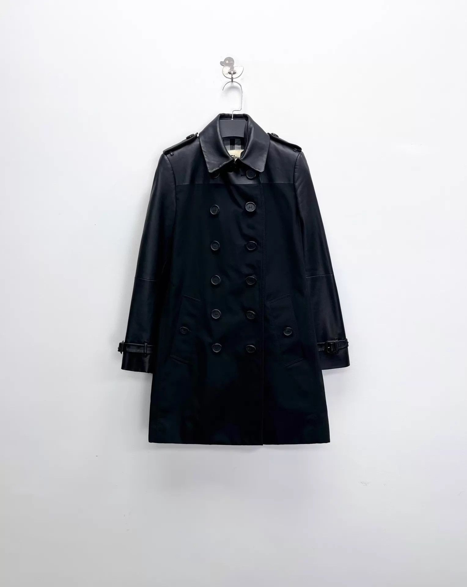 Burberry Burberry Kensington Shearling Plaid Belted Trench UK2 Black Size XXS / US 00 / IT 34 - 1 Thumbnail