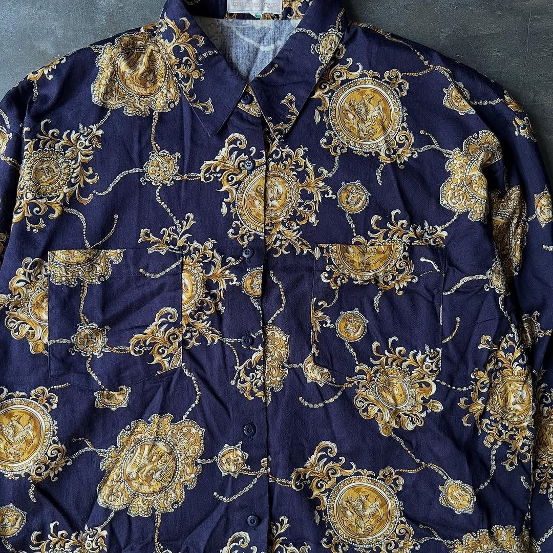 Burberry Burberry Nice Design Gold Chain Pegasus Vintage Size M / US 6-8 / IT 42-44 - 7 Thumbnail