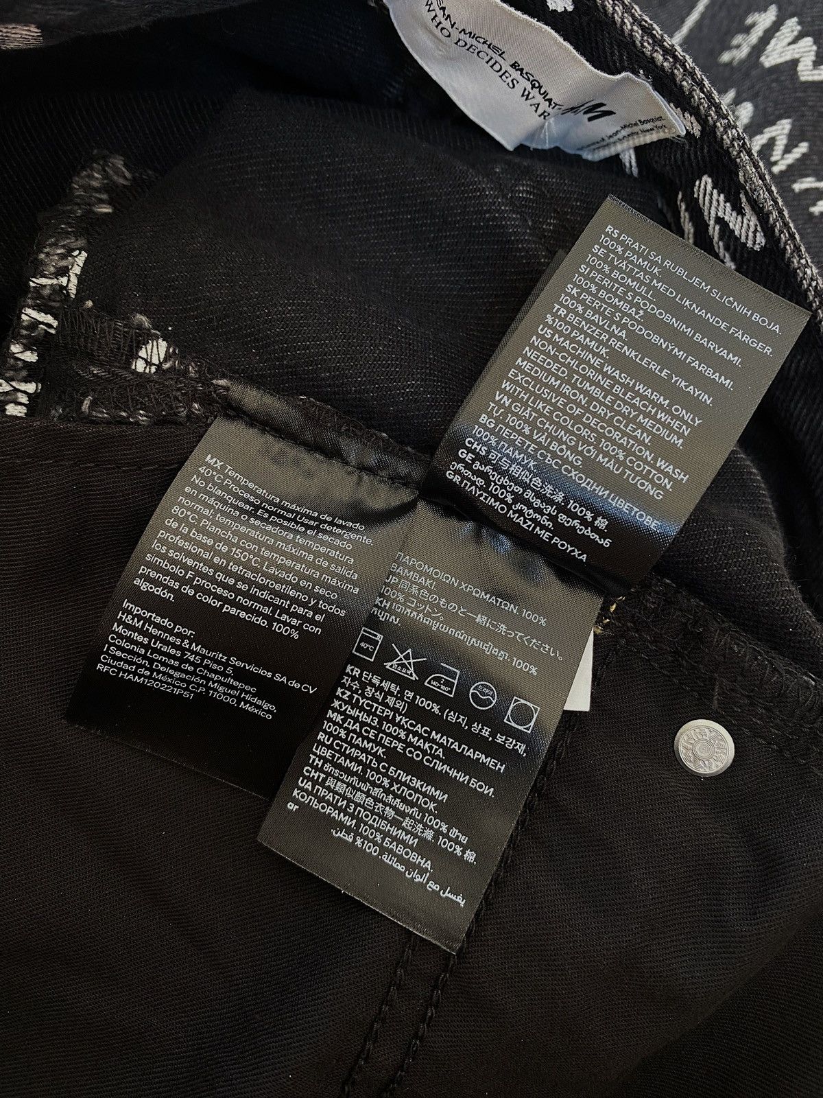 H&M × Jean-Michel Basquiat × Who Decides War Who Decides War Baggy denim jeans H&M x Basquiat x Ev&Tela Size US 33 - 22 Thumbnail