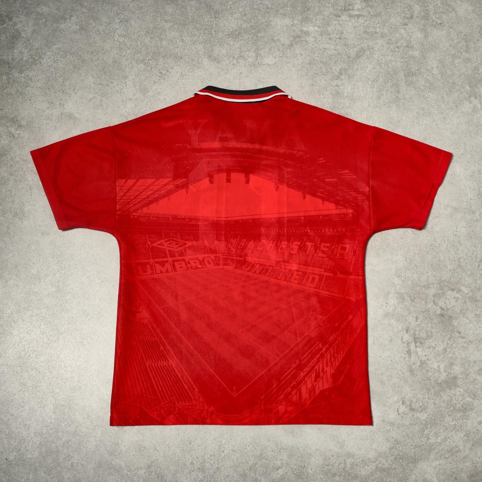 Umbro 1994/96 Manchester United Home Shirt Umbro (L) Size US L / EU 52-54 / 3 - 2 Thumbnail