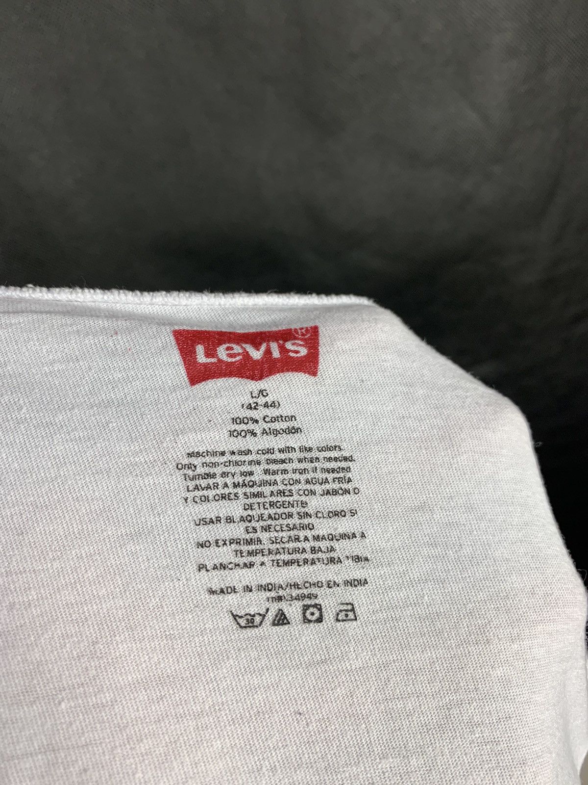Levi's Offer! Levis Basic Plain Tee Levis Jeans Size US L / EU 52-54 / 3 - 6 Thumbnail