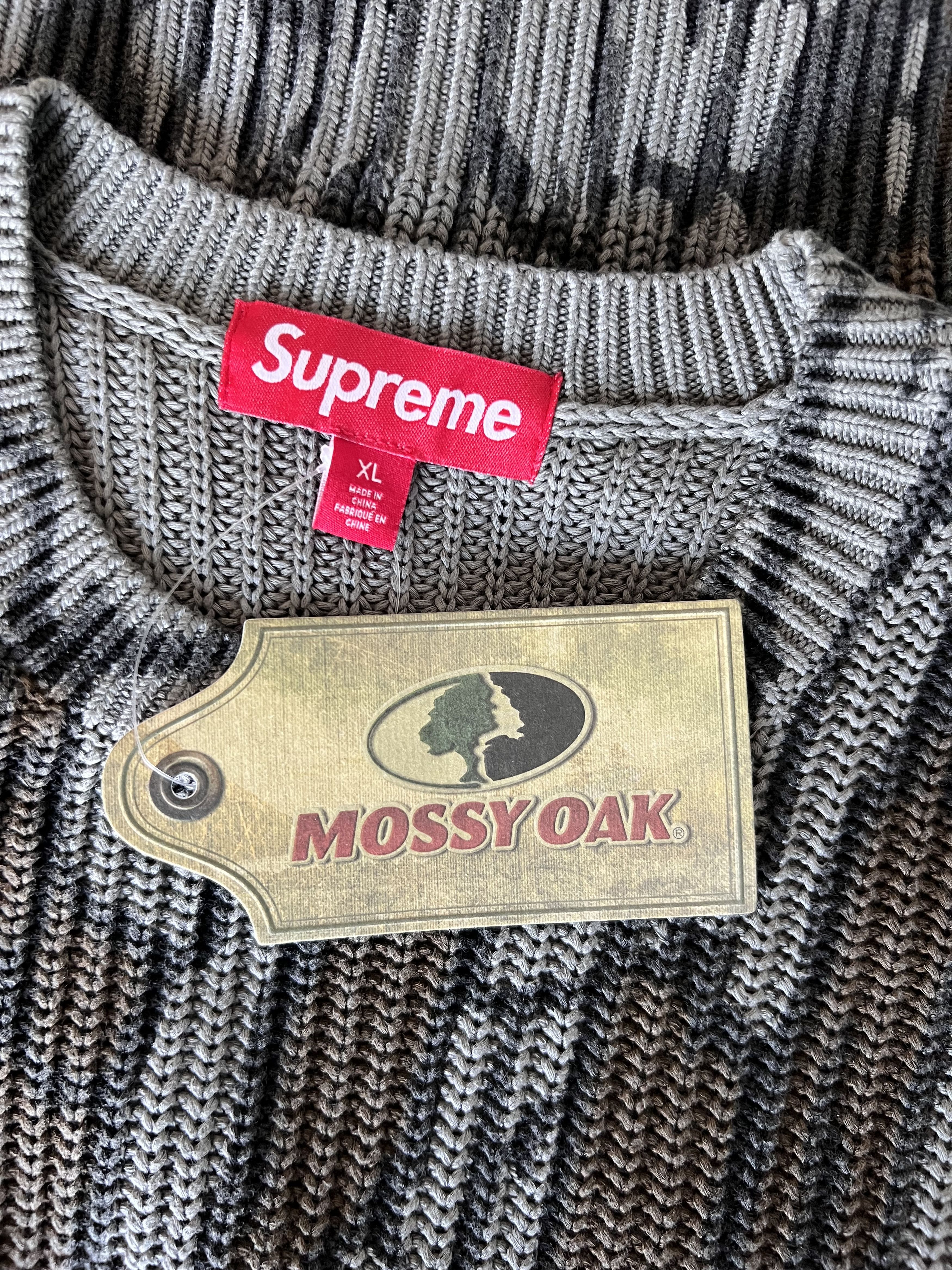 Supreme Supreme Old English Printed Sweater in Mossy Oak Camo Size US XL / EU 56 / 4 - 7 Thumbnail