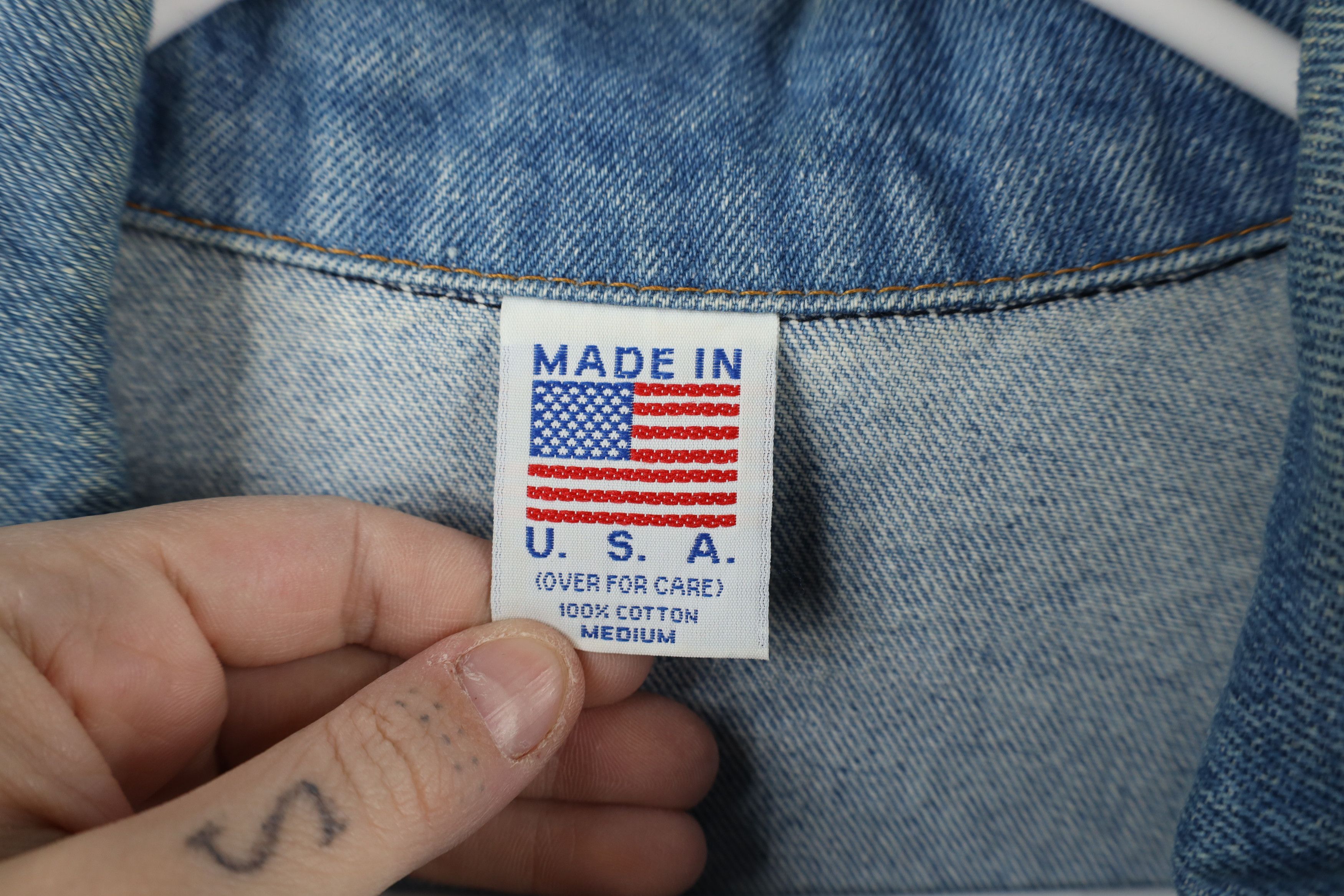 Vintage Vintage 90s Streetwear Flower Denim Jean Trucker Jacket USA Size US M / EU 48-50 / 2 - 7 Thumbnail