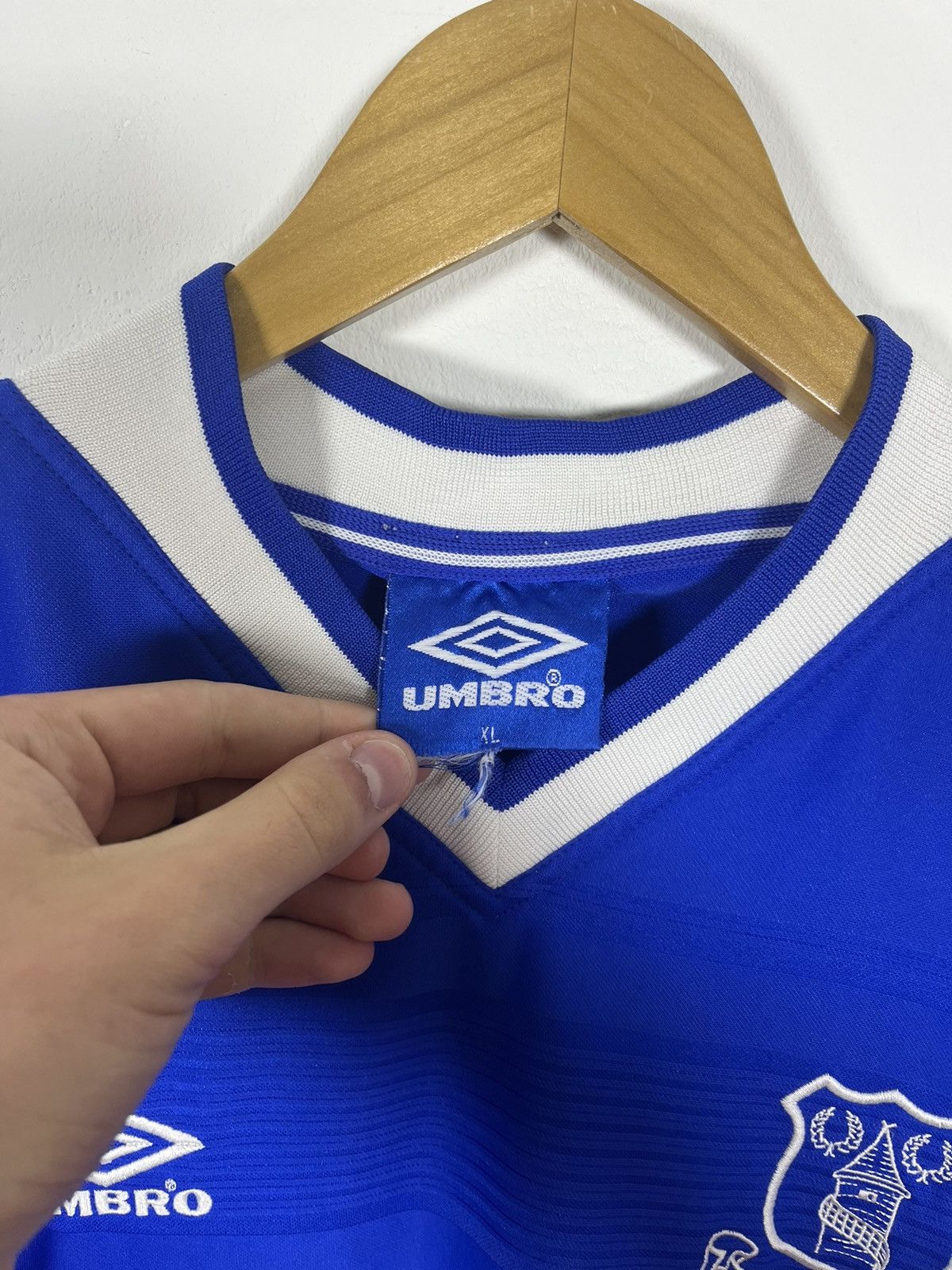Umbro Umbro Everton Football Jersey Home 1999 Vintage Streetwear Size US XL / EU 56 / 4 - 9 Thumbnail