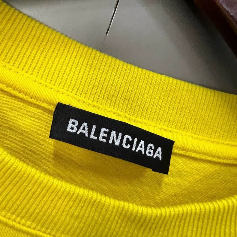 Balenciaga Balenciaga Yellow Letter Printed Logo Short Sleeve T-Shirt Size US XS / EU 42 / 0 - 1 Thumbnail