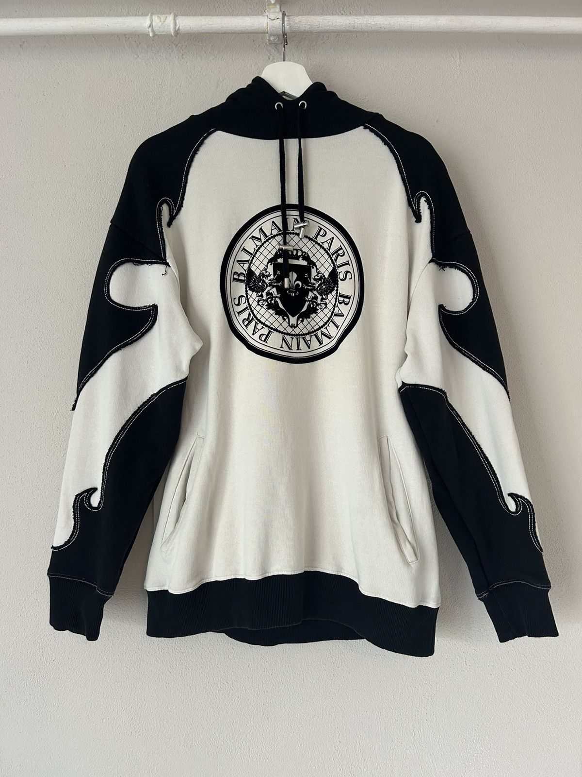 Balmain Oversized Hoodie with Embroidered Baroque Logo Size US S / EU 44-46 / 1 - 1 Thumbnail