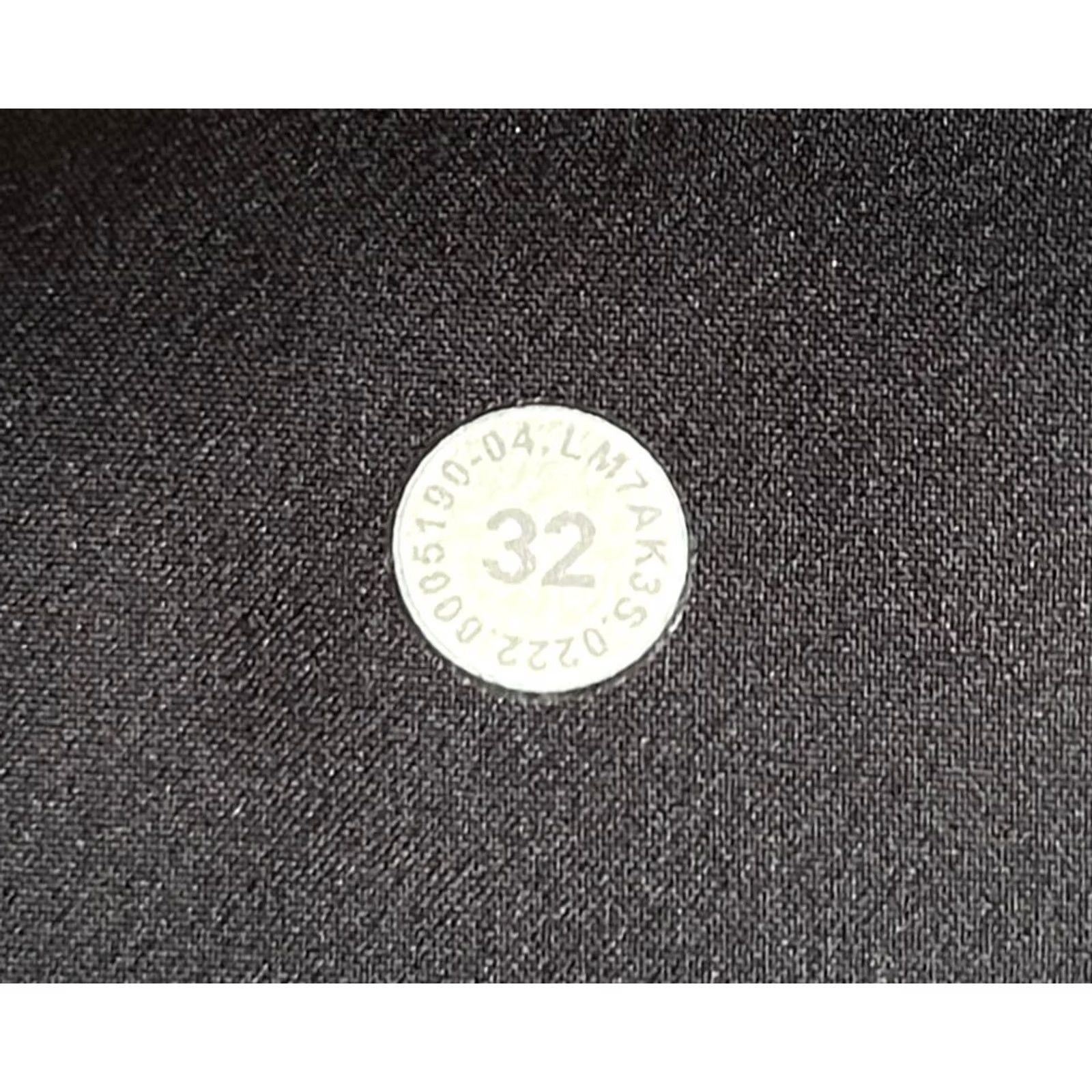 Lululemon Lululemon Men's Commission Classic-Fit Shorts 9" 32 Gray Chino Pocket Flat Front 9 in Inseam Summer Spring Mens Size US 32 / EU 48 - 7 Thumbnail