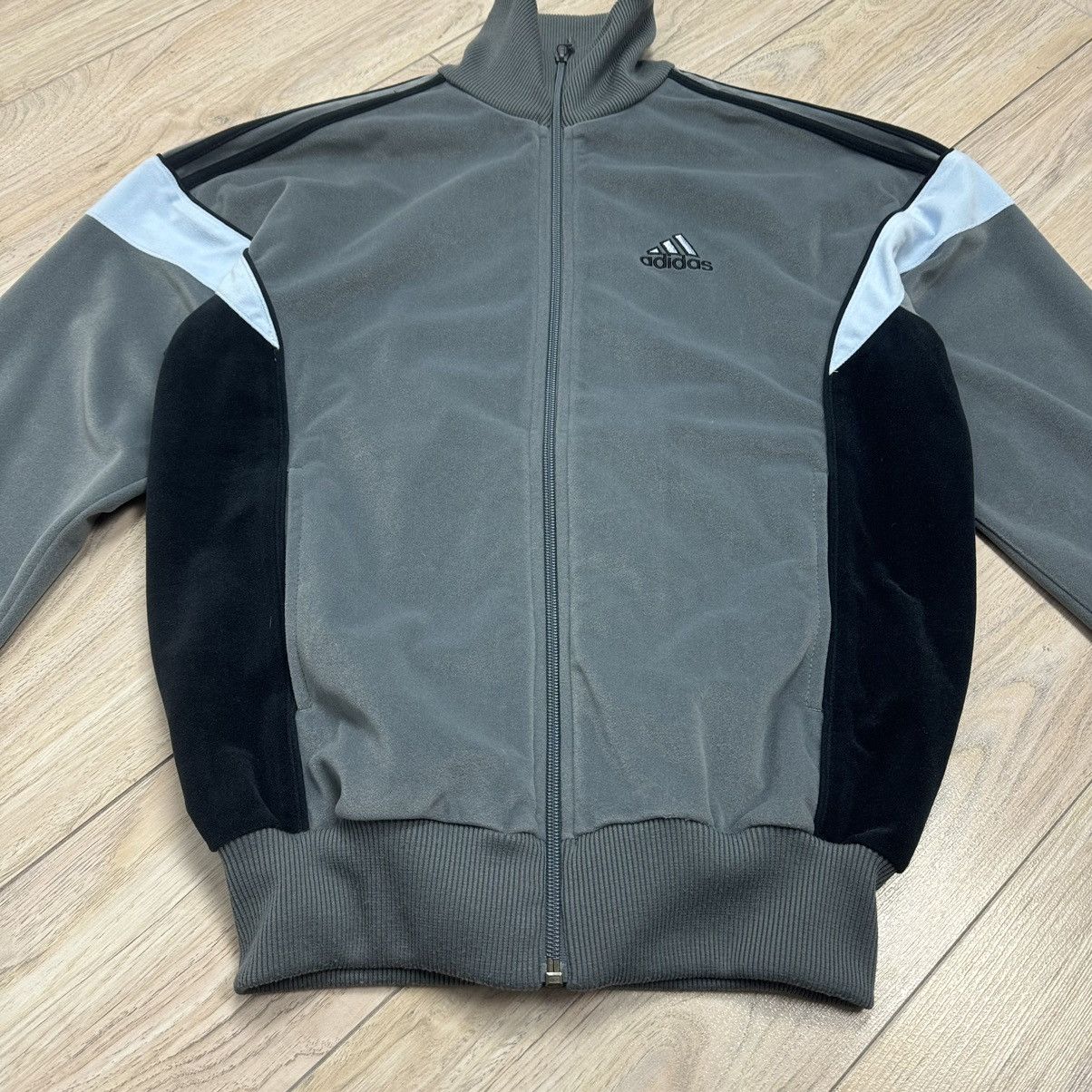 Adidas Vintage Y2K Adidas Rare Velour Grey Zip Up Track Jacket Size US S / EU 44-46 / 1 - 4 Thumbnail