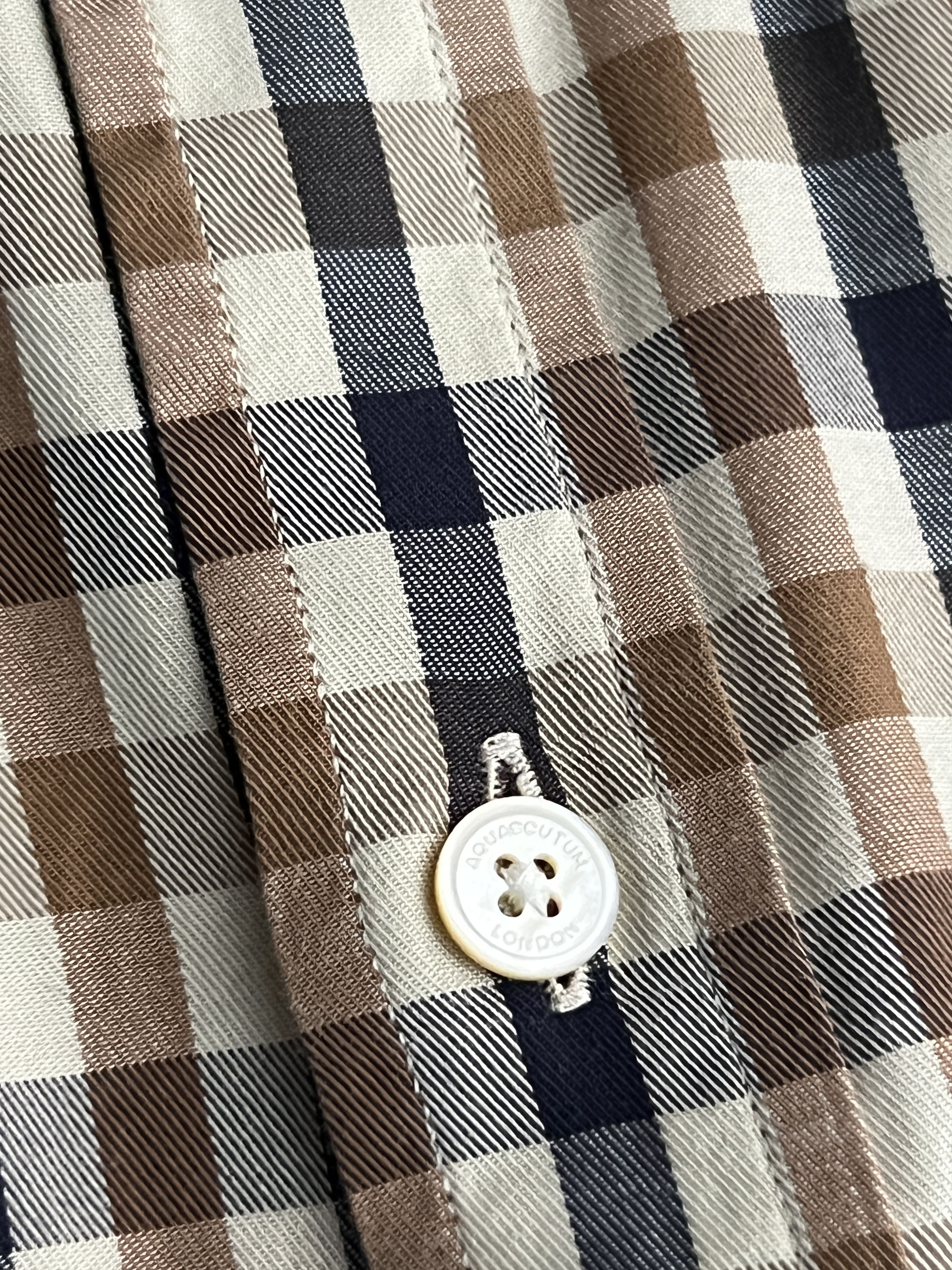 Aquascutum × Vintage Vintage Aquascutum Short Sleeve Classic Check Shirt Size US L / EU 52-54 / 3 - 7 Thumbnail