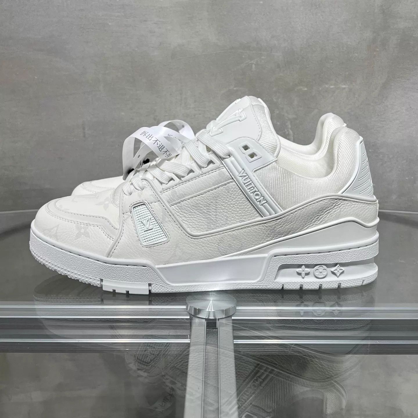 Louis Vuitton LV Trainer White Monogram UK7/41 Size US 8 / EU 41 - 3 Thumbnail