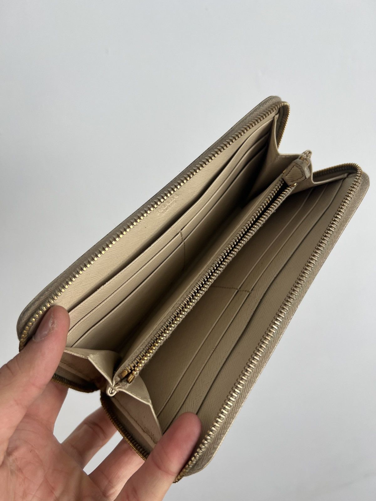 Prada Prada wallet RARE Size ONE SIZE - 5 Thumbnail