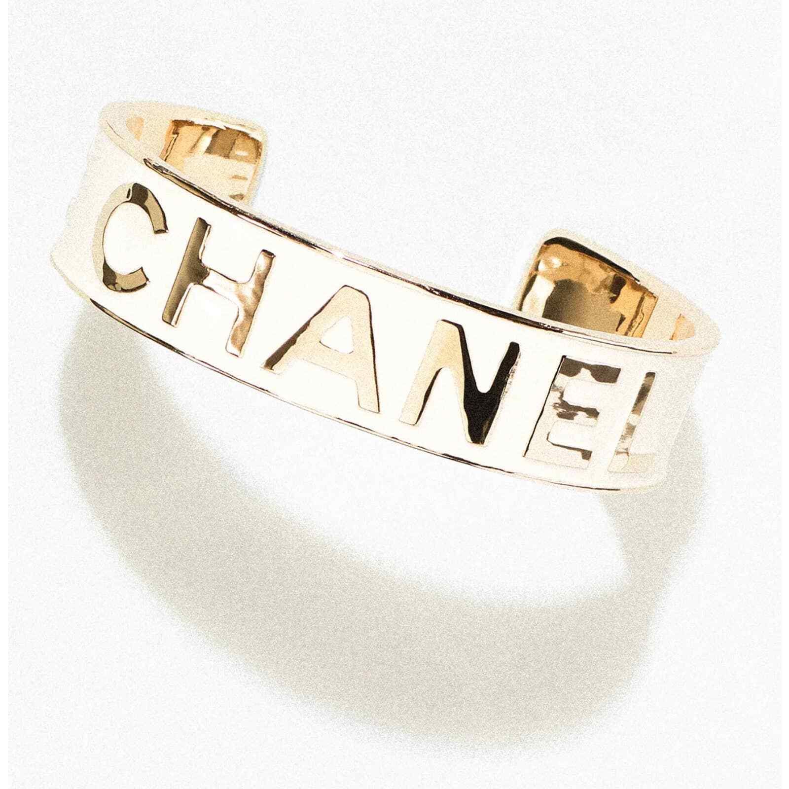 Chanel Chanel 22S Gold White Enamel Metal Arm Cuff Bracelet Small Size ONE SIZE - 3 Thumbnail
