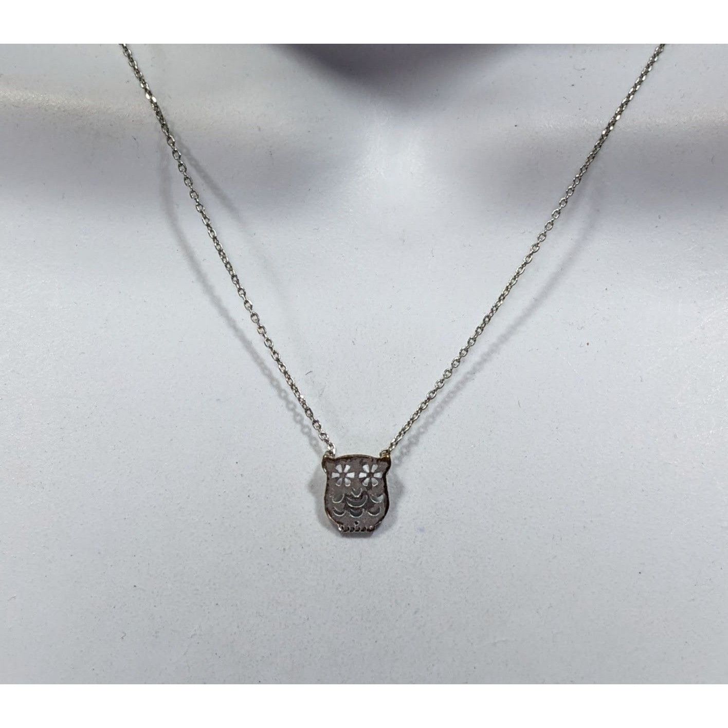 Other Minimalist Quirky Owl Pendant Silver Tone Necklace Size ONE SIZE - 2 Thumbnail