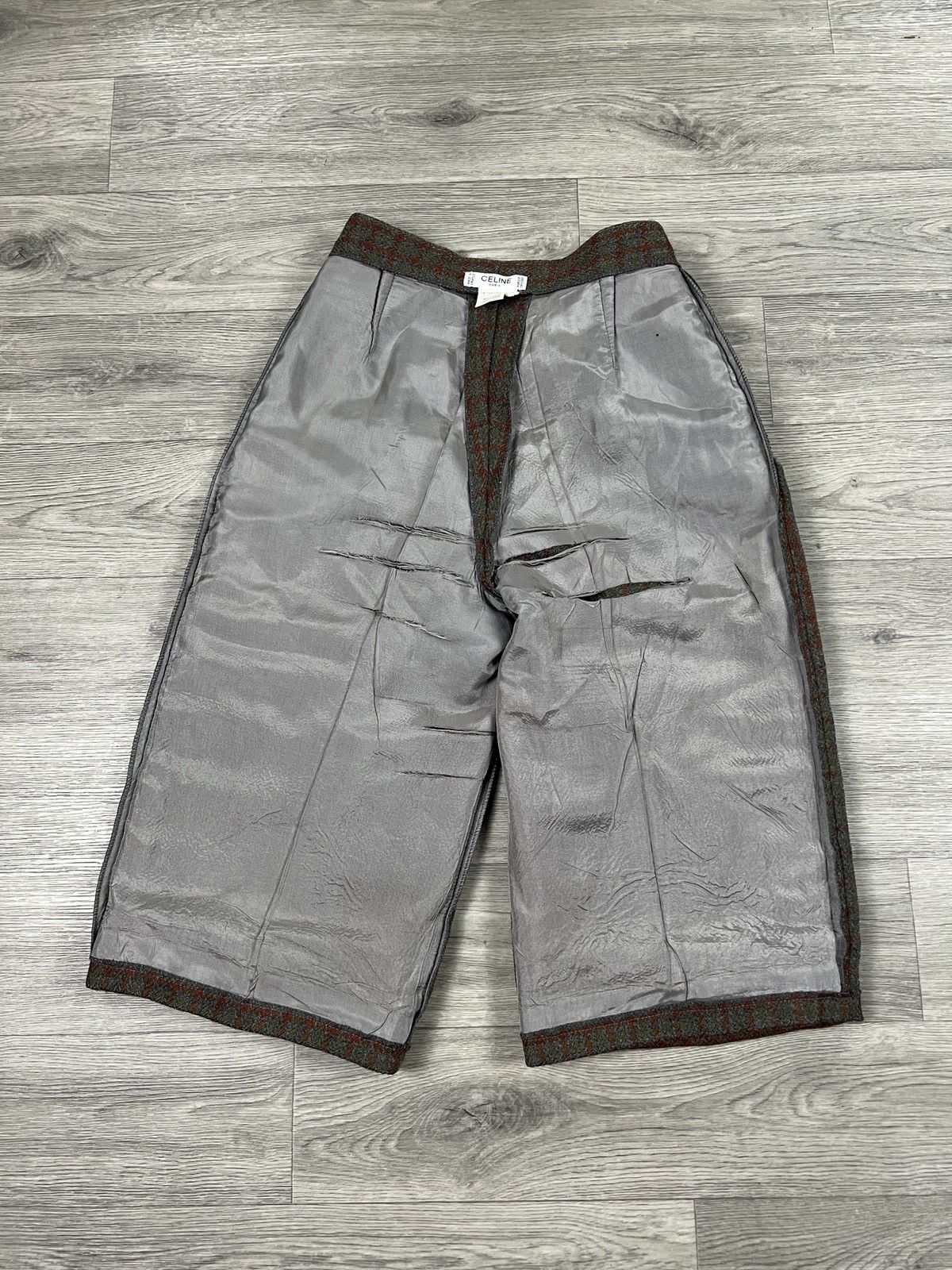 Celine Rare Celine vintage wool tweed shorts FR 10 (M) Women’s Size 28" / US 6 / IT 42 - 14 Thumbnail