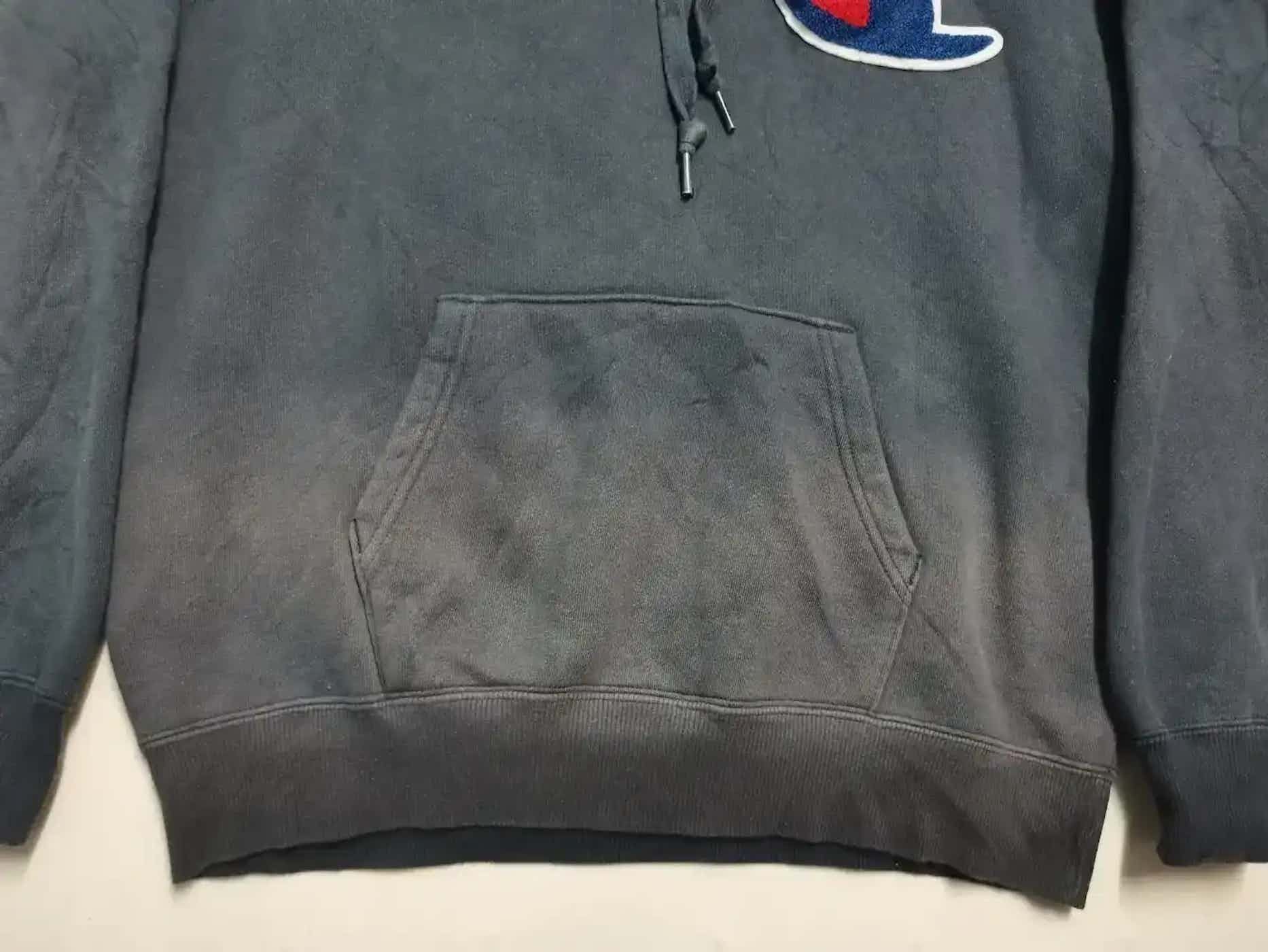 Champion Vintage Champion Sweatshirt Hoodie Size US L / EU 52-54 / 3 - 7 Thumbnail