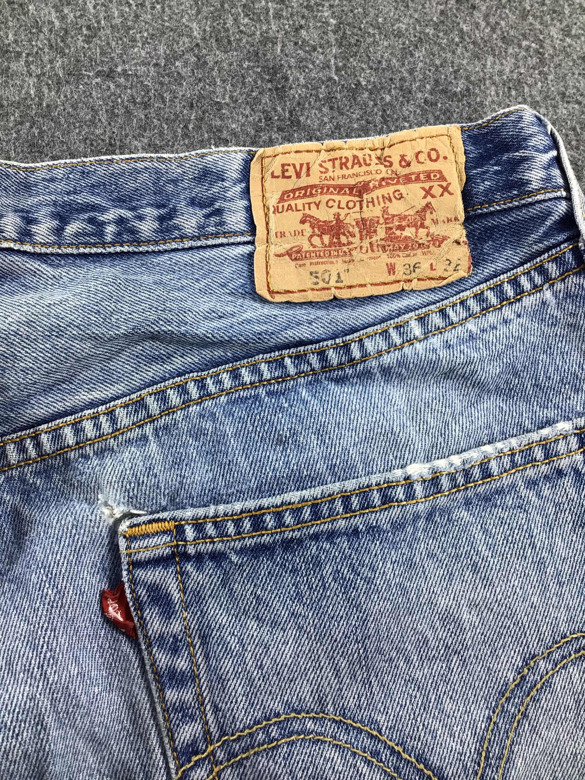 Levi's Vintage Levis 501 Jeans Dirty Faded Blue Denim -J415 Size US 35 - 5 Thumbnail
