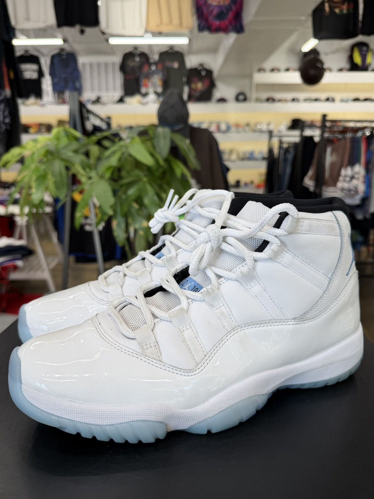 Jordan Brand Air Jordan 11 Legend Blue Size 10.5 (2024) Size US 10.5 / EU 43-44 - 1 Thumbnail