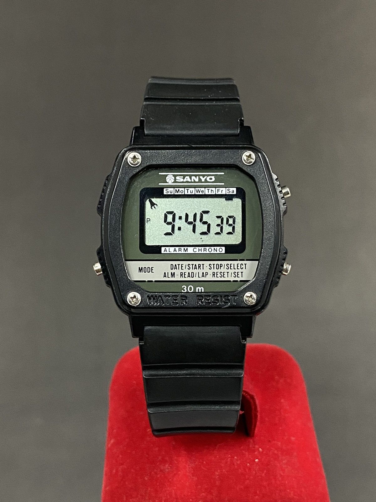 Sanyo digital watch deals