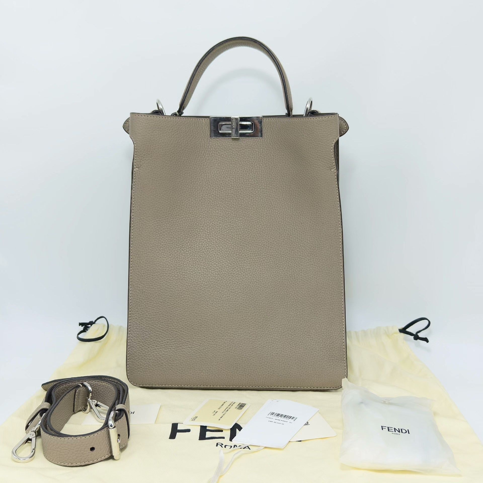 Fendi Pre-loved Bag Very good condition Size ONE SIZE - 1 Thumbnail