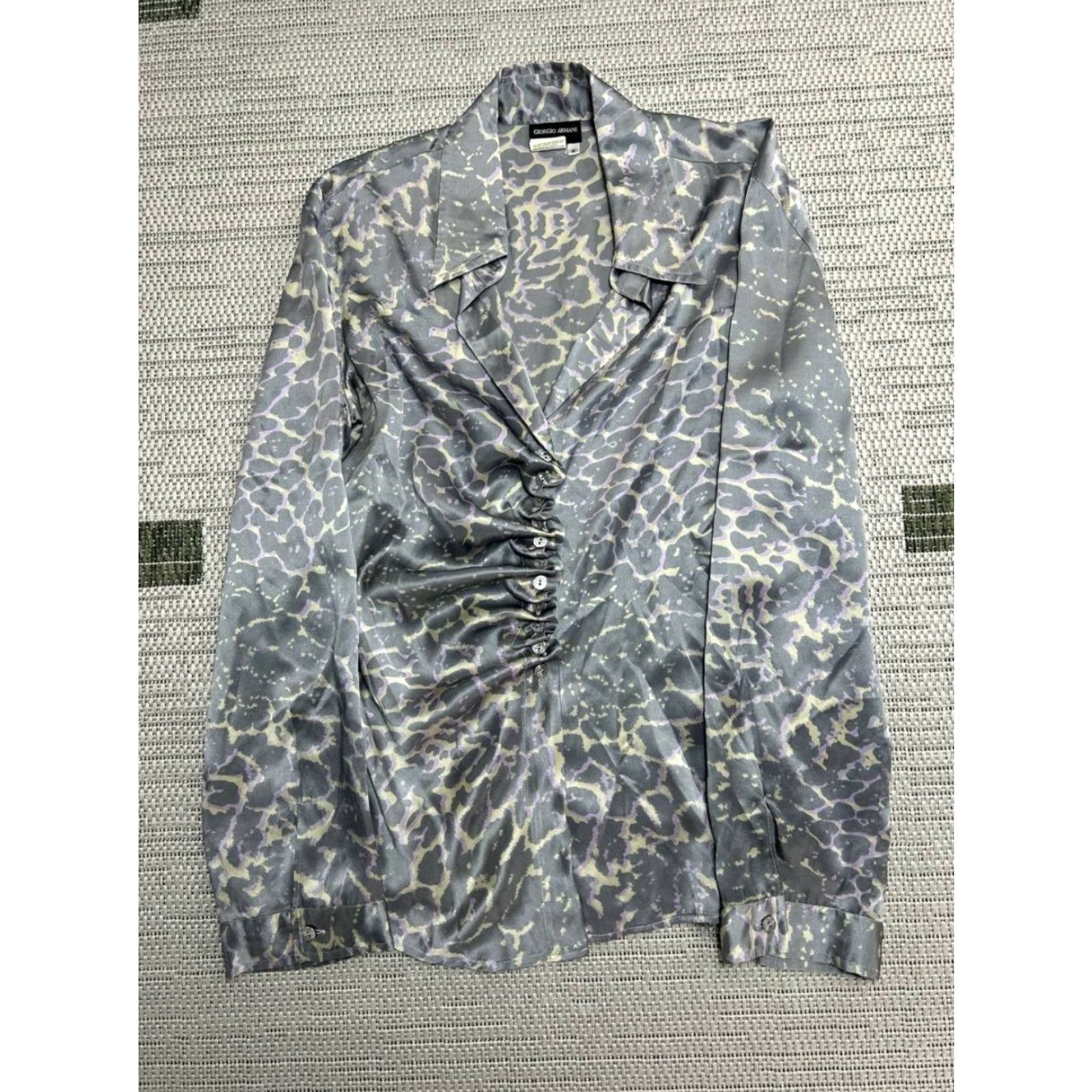 Giorgio Armani Giorgio Armani Blouse Womens 46 Gray Silk Animal Print Casual Size L / US 10 / IT 46 - 2 Thumbnail