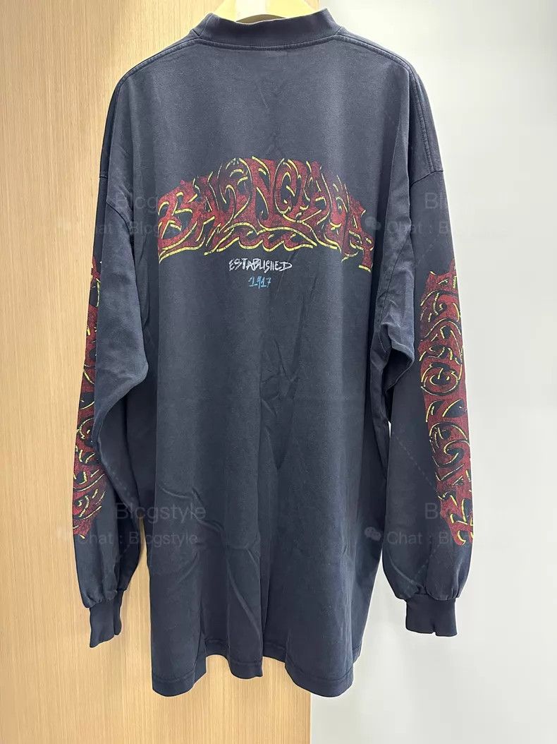 Balenciaga Balenciaga Faded Distressed Logo Long Sleeve T-Shirt Size US M / EU 48-50 / 2 - 1 Thumbnail