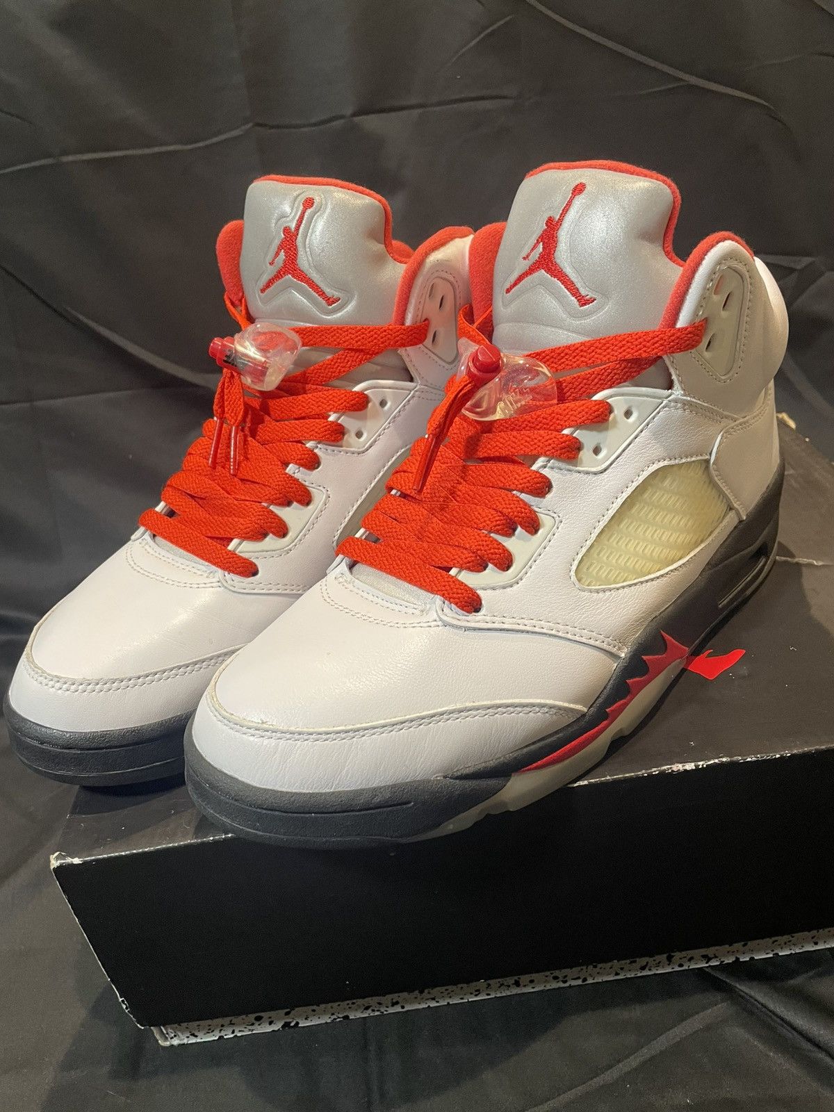 Jordan Brand × Nike Jordan 5 fire red 2020 Size US 9 / EU 42 - 1 Thumbnail