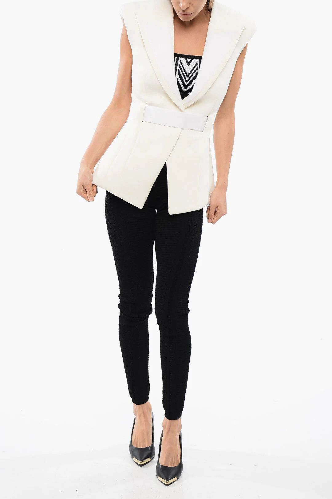 Balmain og1mm0326 Peaked Lapel Gilet in White Size S / US 4 / IT 40 - 4 Thumbnail