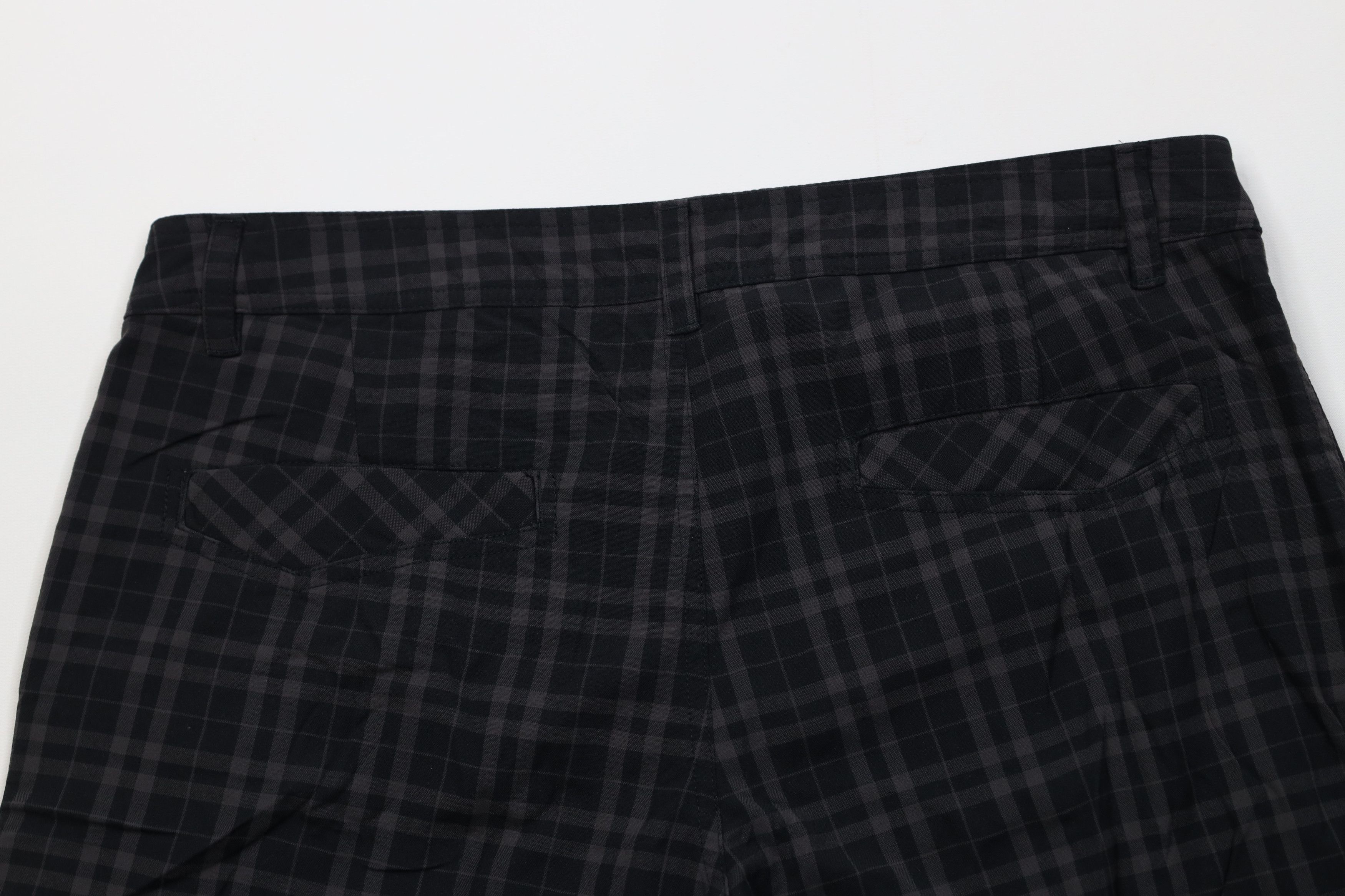 Lululemon Lululemon Kahuna Golfing Golf Chino Shorts Gray Plaid Size US 36 / EU 52 - 10 Thumbnail