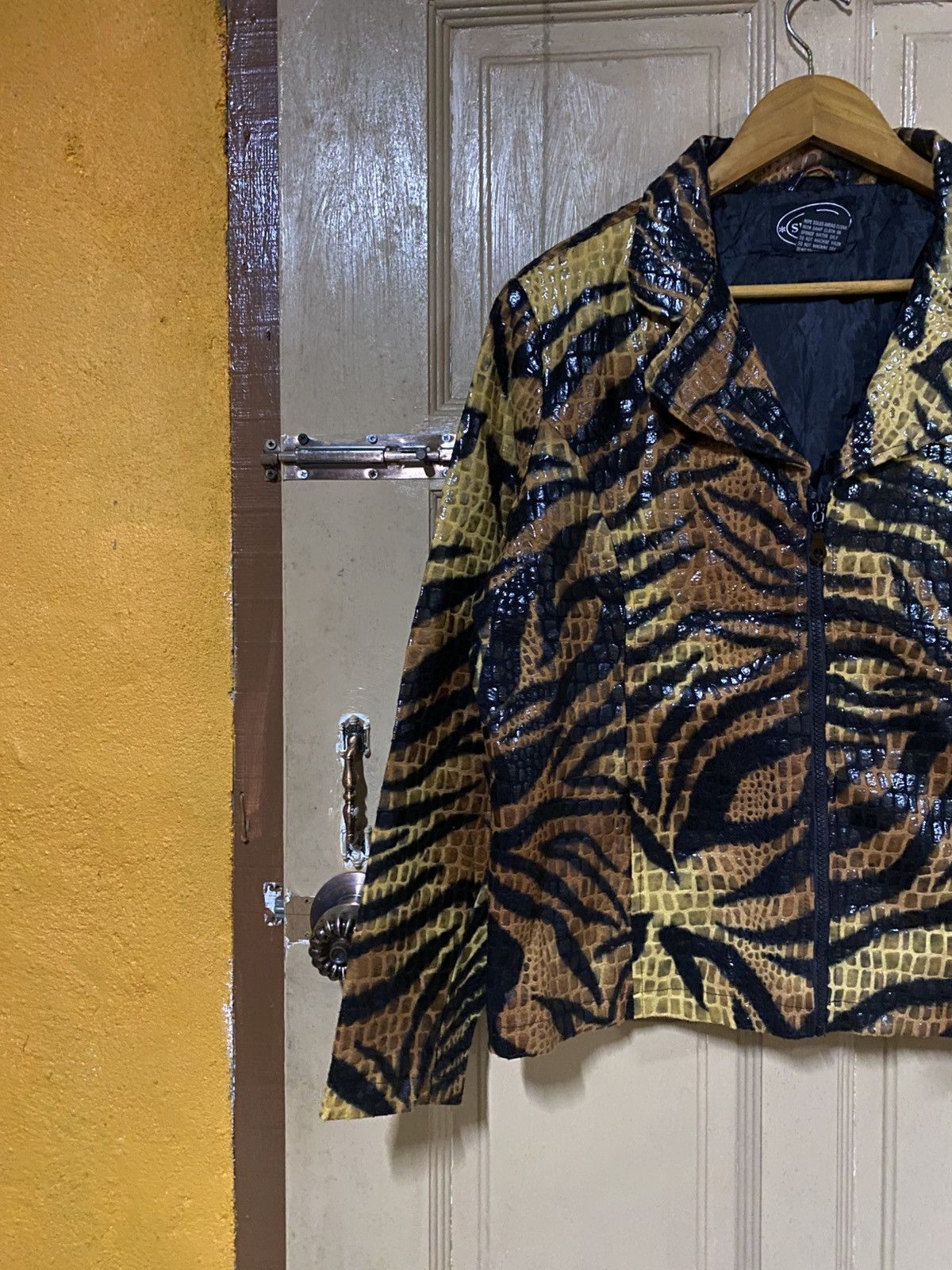 Designer × If Six Was Nine Vintage Selene Sport Tiger Print Faux Snakeskin Jacket Size XL / US 12-14 / IT 48-50 - 5 Thumbnail