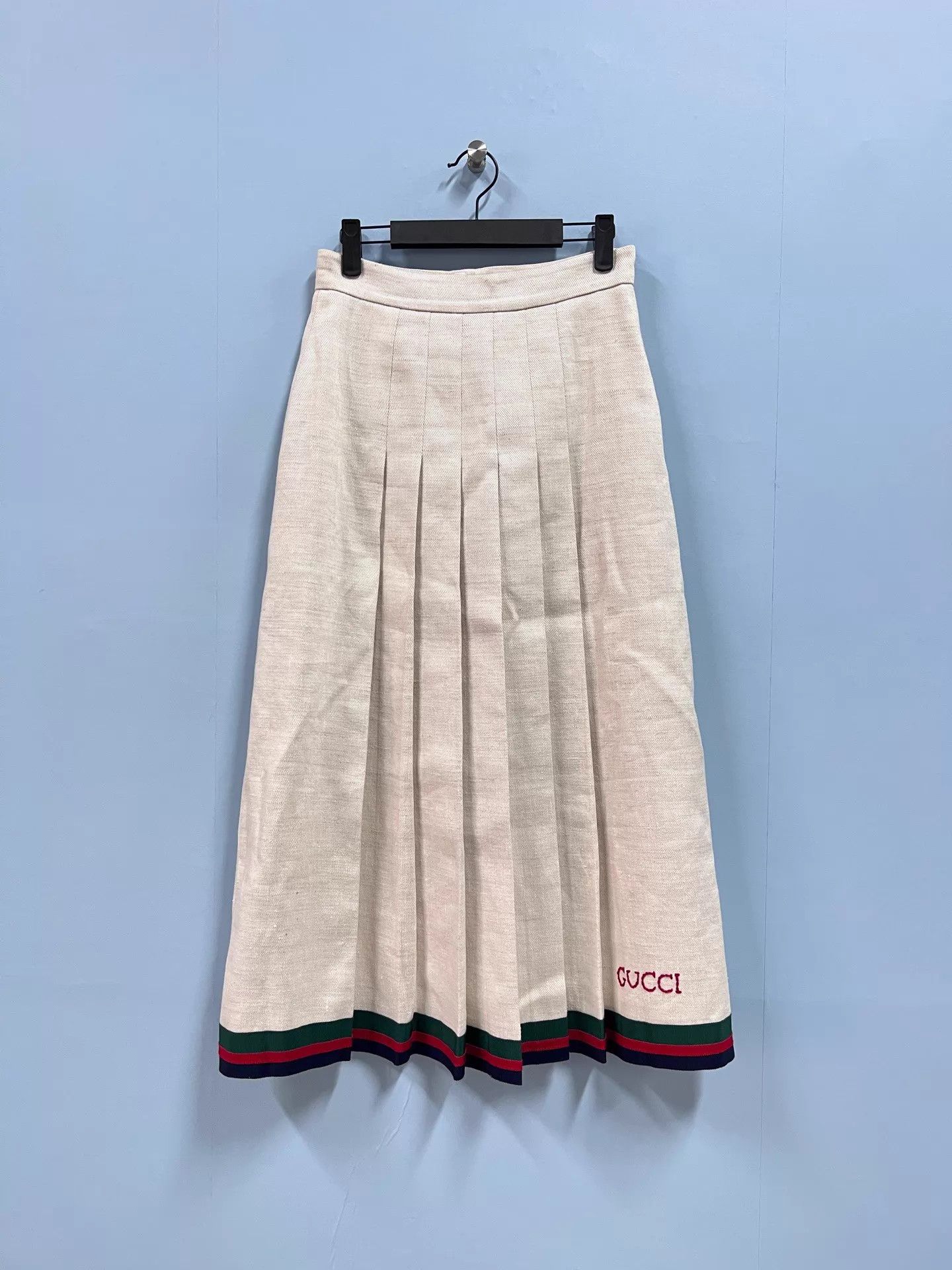 Gucci Gucci White GG Logo Linen Pleated Skirt 38 Size 26" / US 2 / IT 38 - 1 Thumbnail