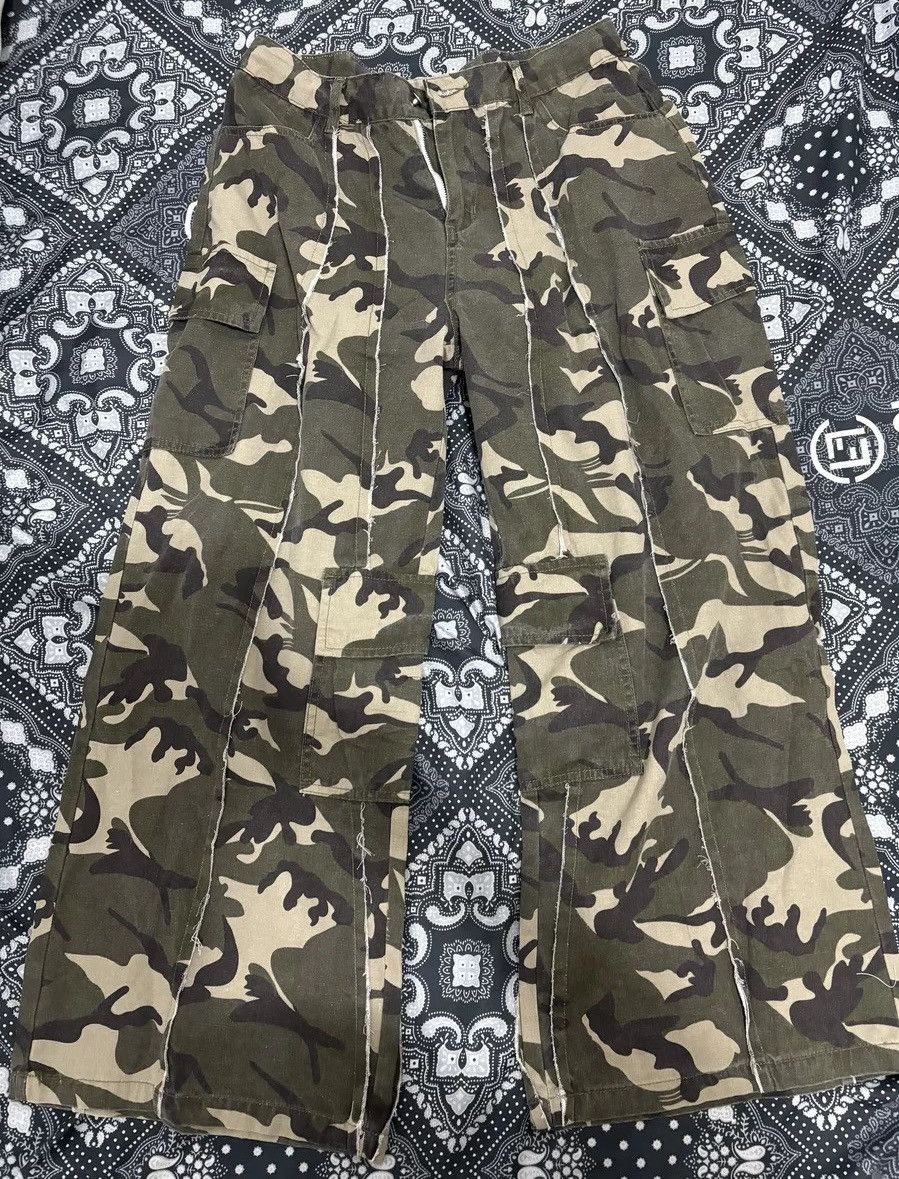 Japanese Brand × Vintage Utility grunge faded distressed camouflage camo cargo pants Size US 28 / EU 44 - 4 Thumbnail